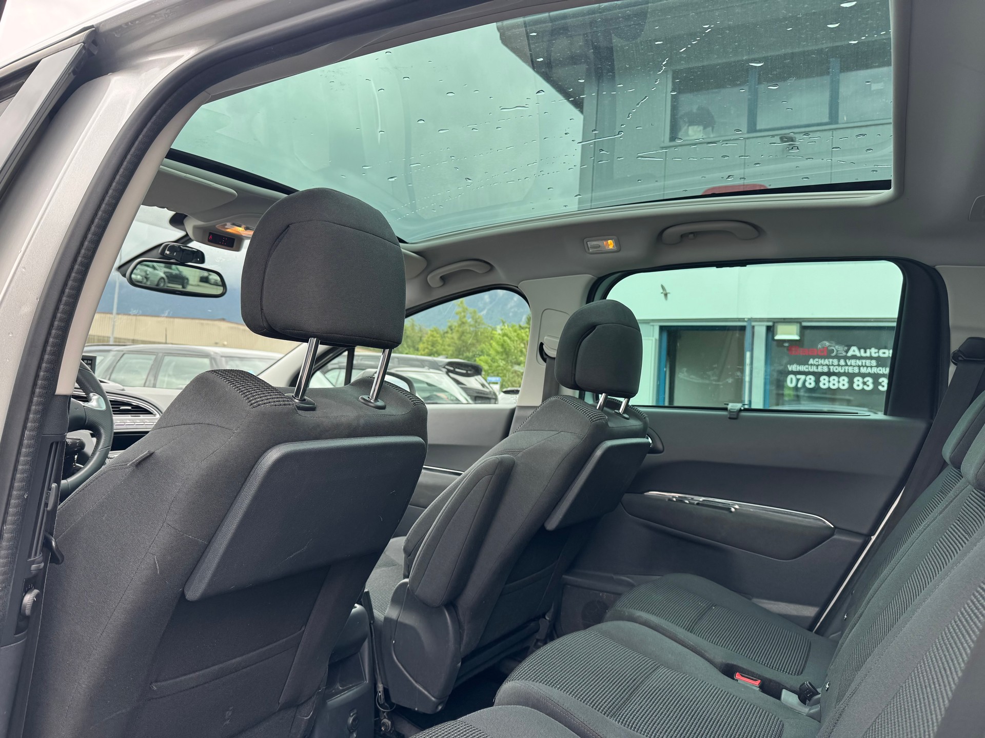 PEUGEOT 5008 1.6 THP Allure Tiptronic-image-8