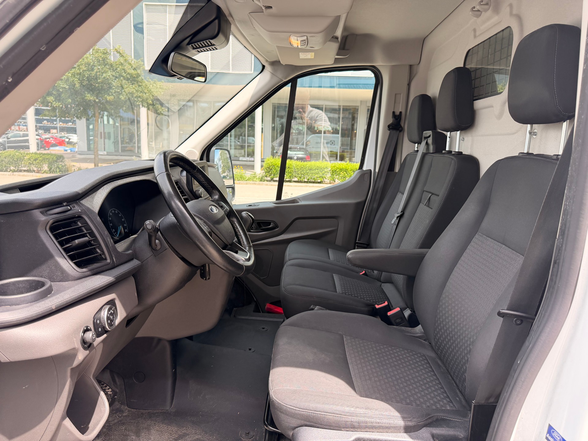 FORD Transit Van 350 L3 H3 Trend 2.0 TDCi 130 FWD-image-8
