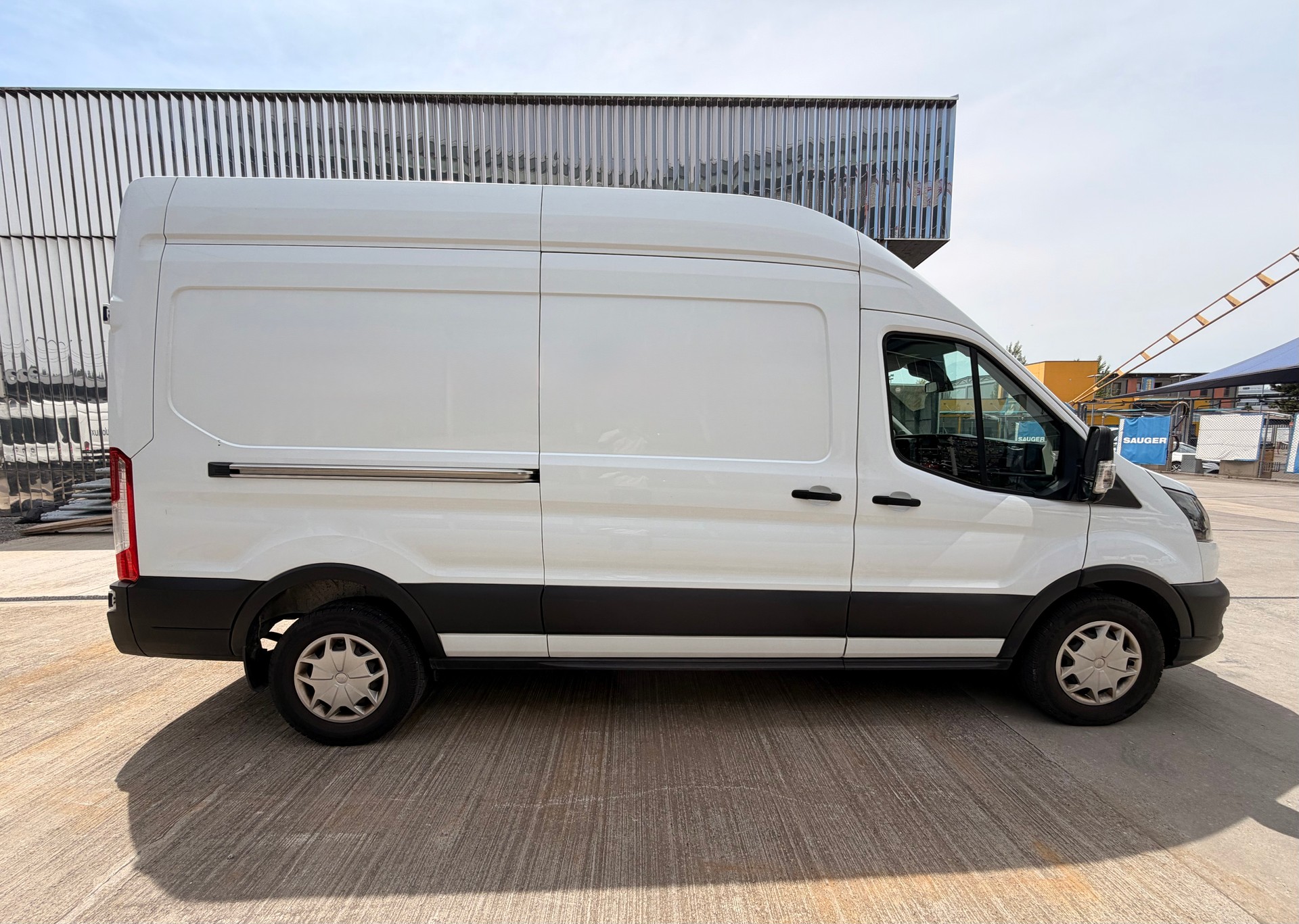 FORD Transit Van 350 L3 H3 Trend 2.0 TDCi 130 FWD-image-3