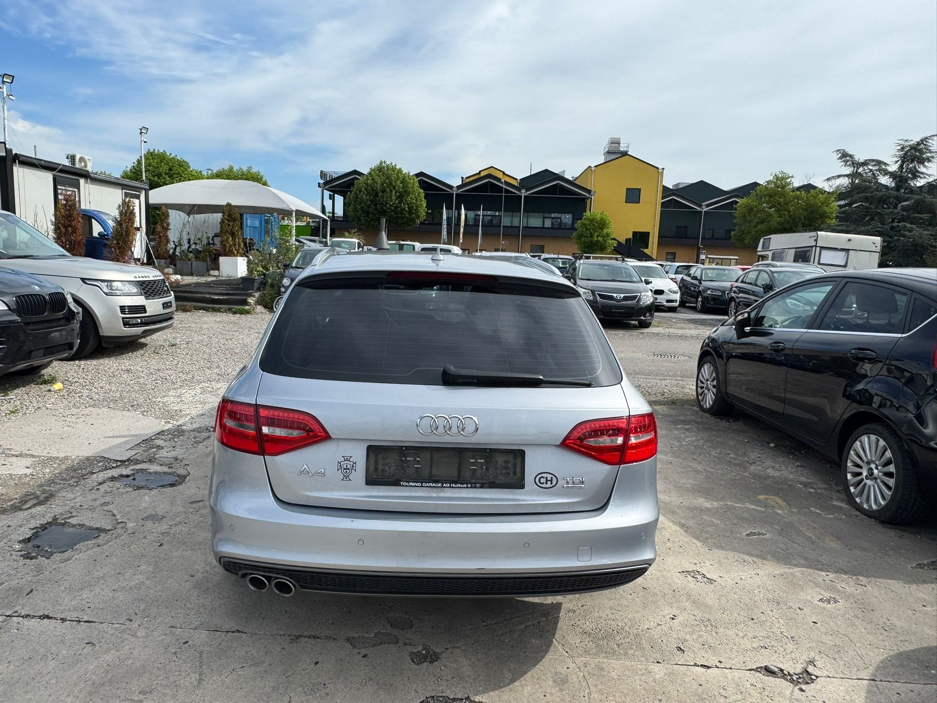 AUDI A4 Avant 2.0 TDI Attraction quattro S Line-image-3