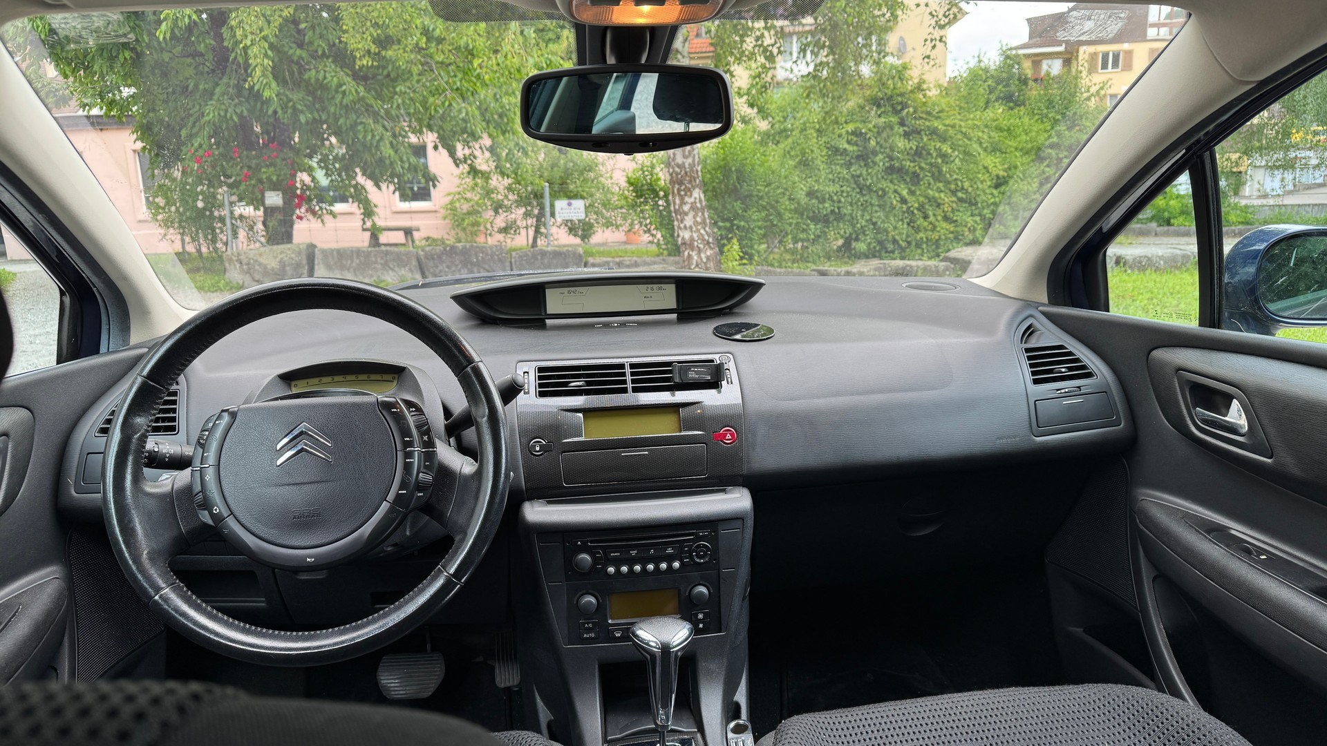 CITROEN C4 Berline 1.6i 16V SX-image-13