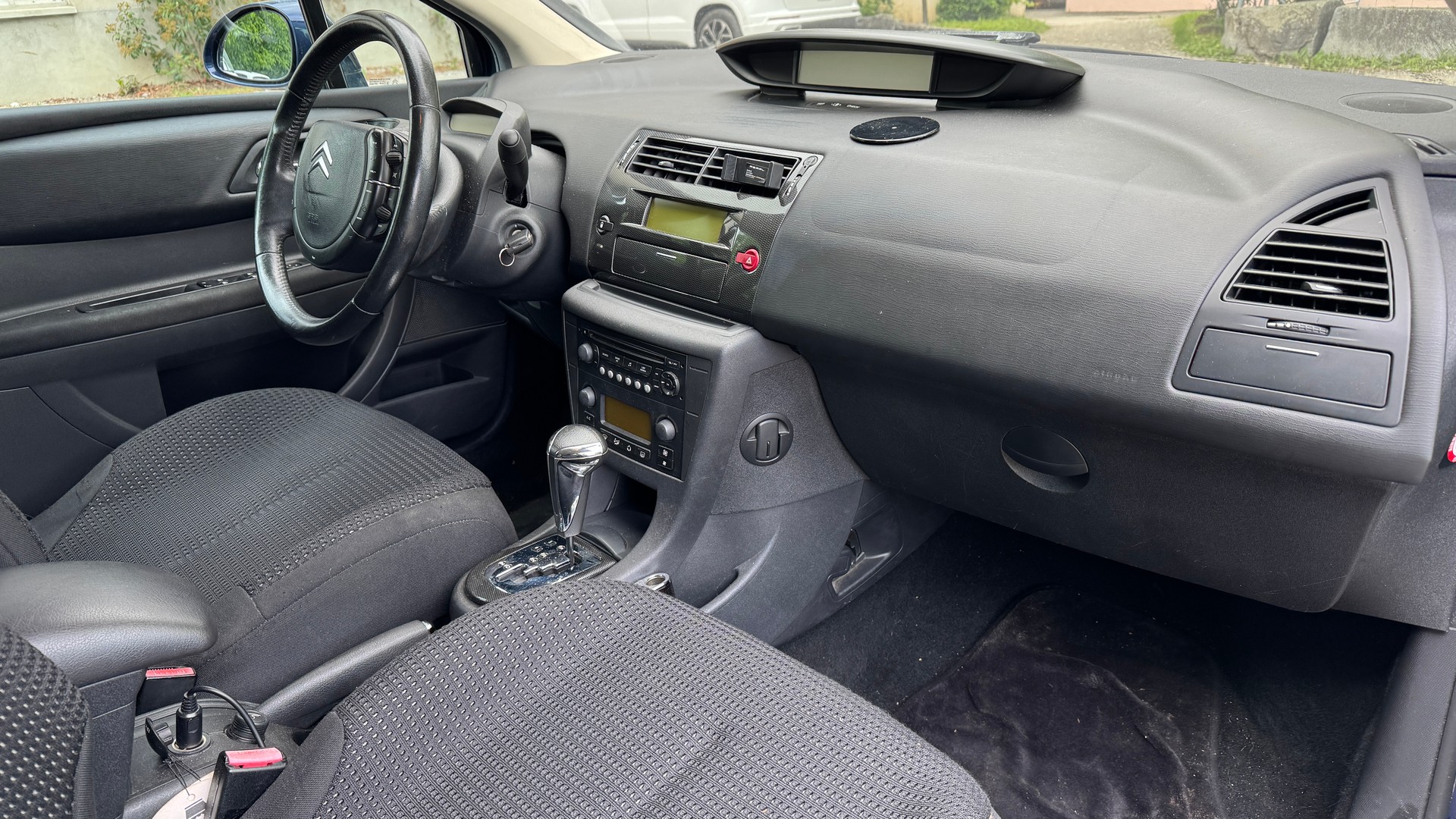 CITROEN C4 Berline 1.6i 16V SX-image-4