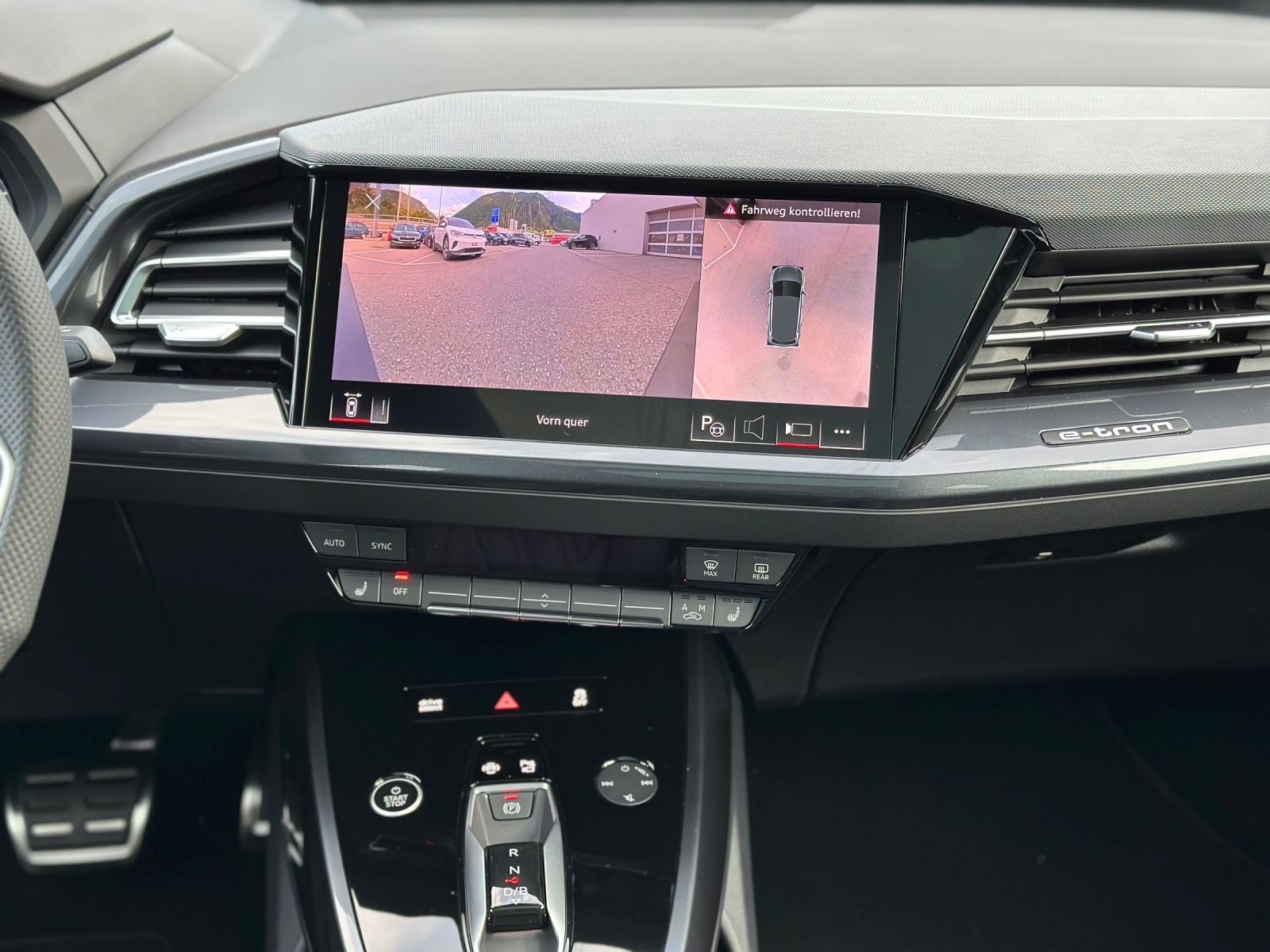 AUDI Q4 e-tron 45 Edition Swiss Ski quattro-image-10