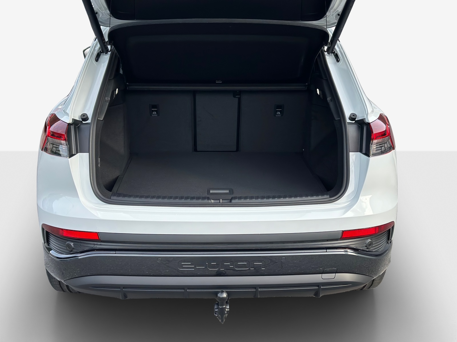 AUDI Q4 e-tron 45 Edition Swiss Ski quattro-image-12