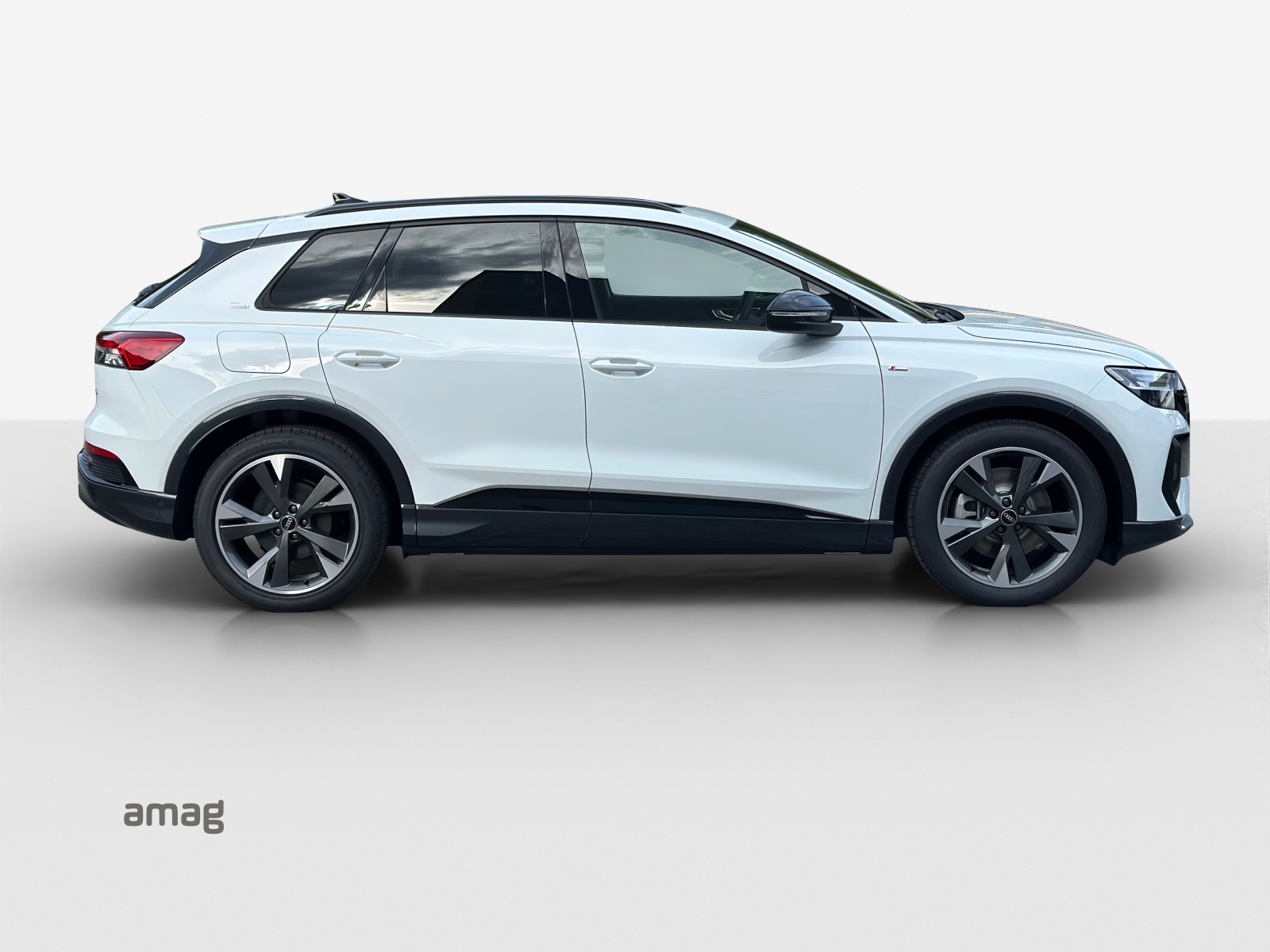 AUDI Q4 e-tron 45 Edition Swiss Ski quattro-image-15