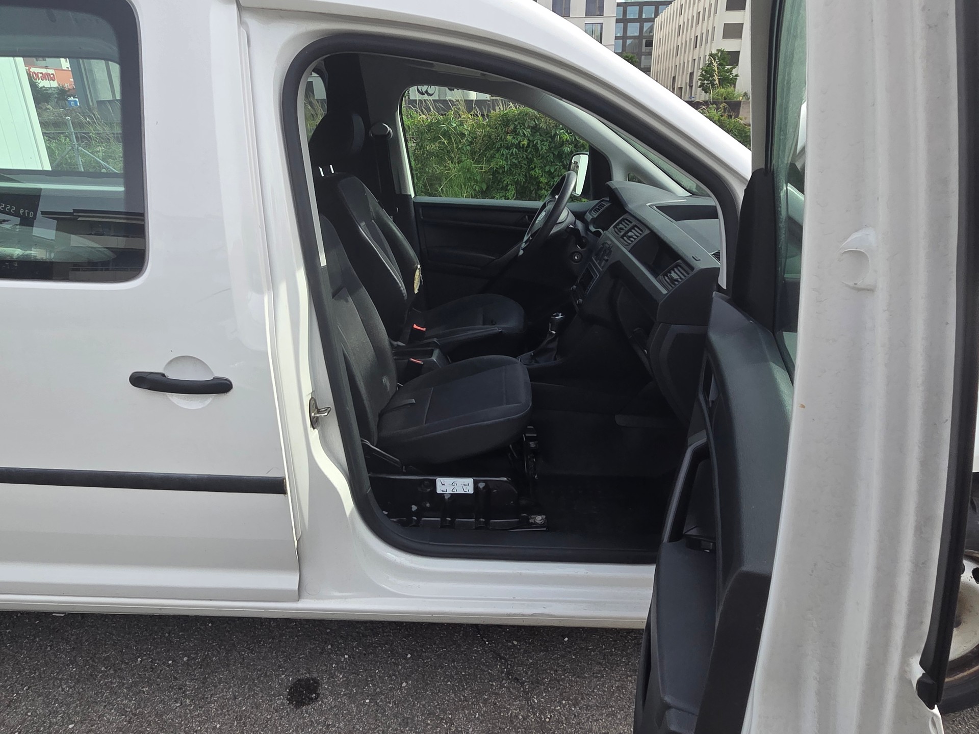 VW Caddy Maxi 1.4TGI BlueMotion Technology-image-9