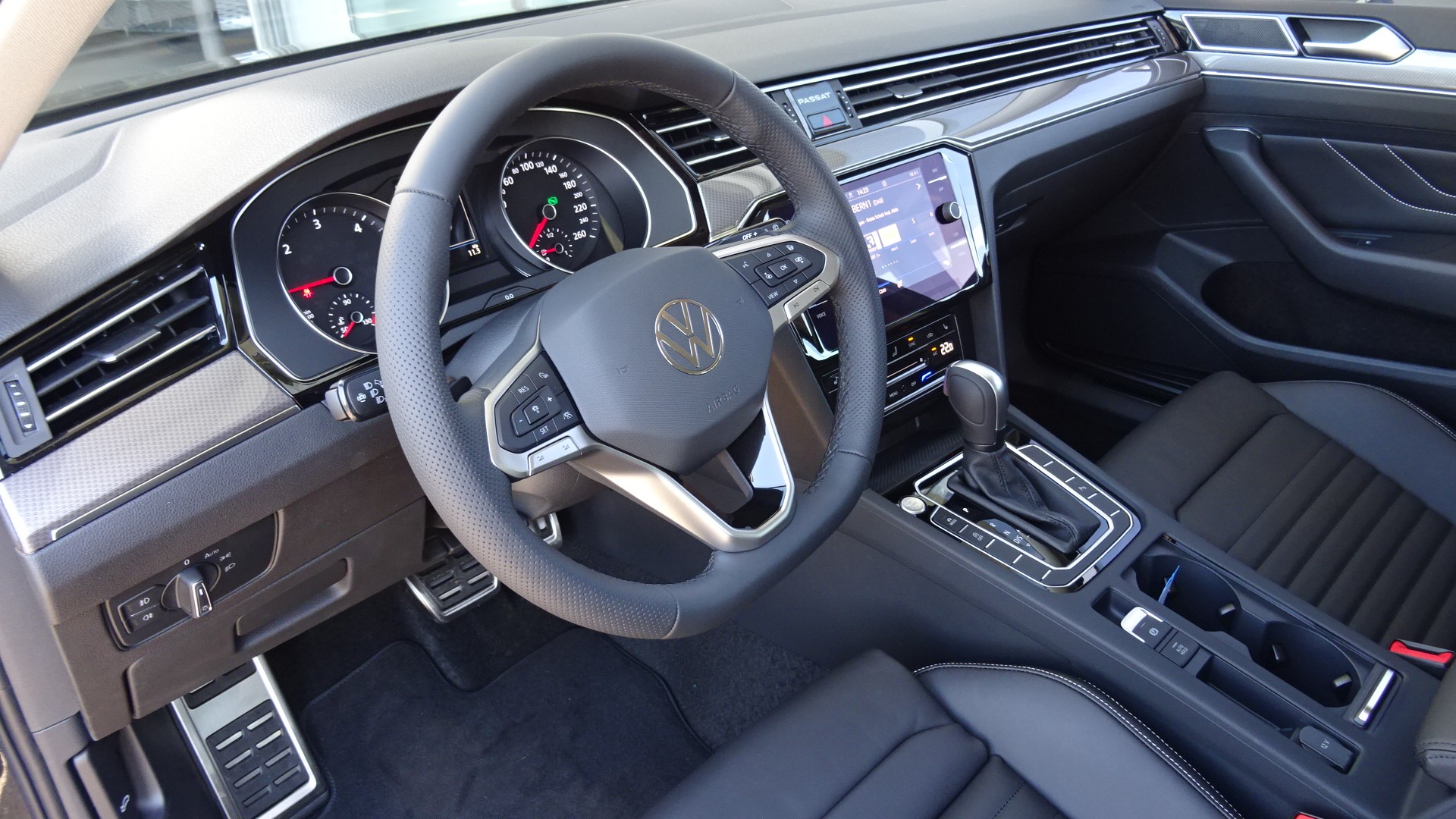 VW Passat Alltrack 2.0 TDI 4Motion DSG-image-7