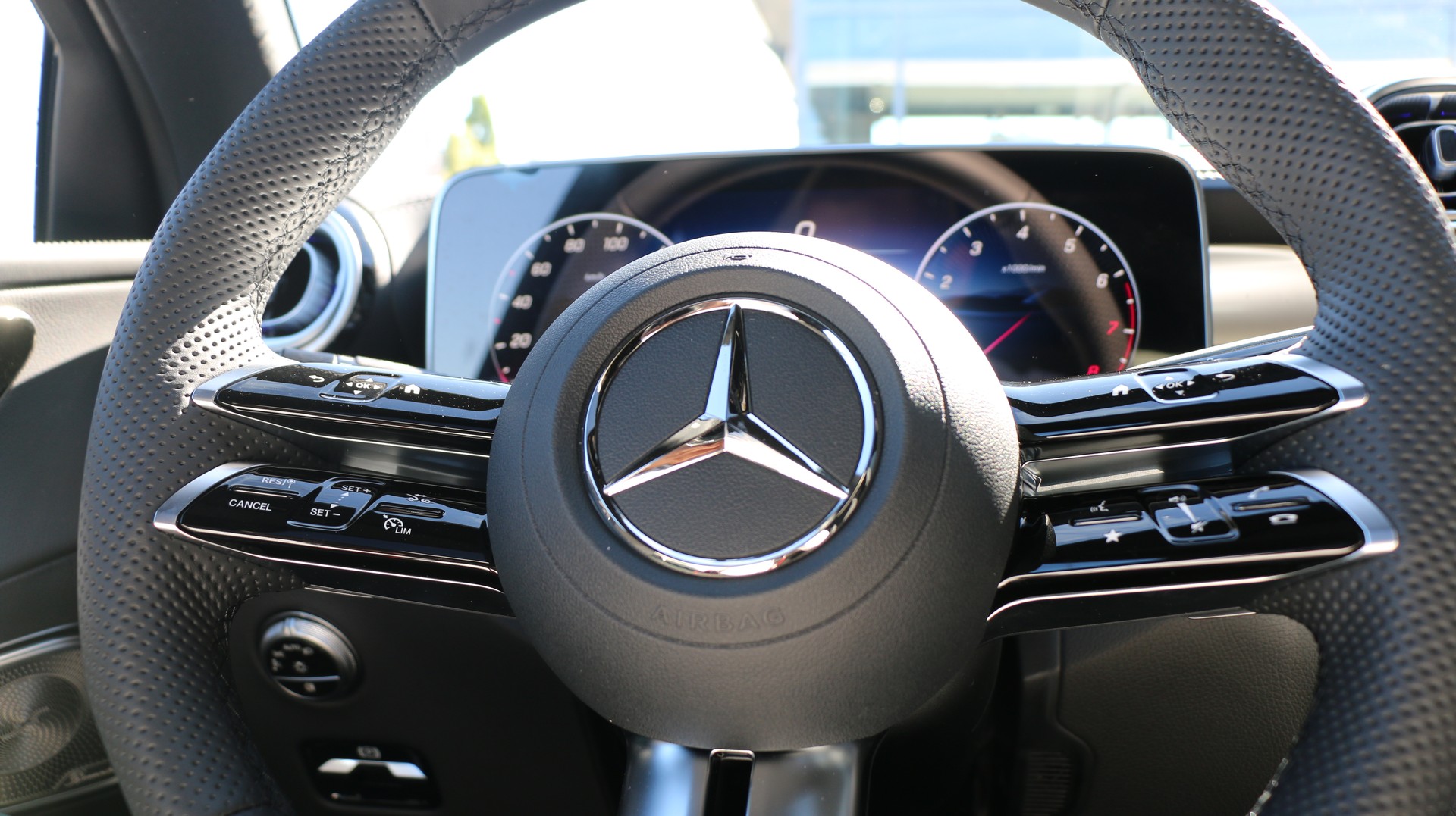 MERCEDES-BENZ GLC Coupé 200 4Matic-image-11