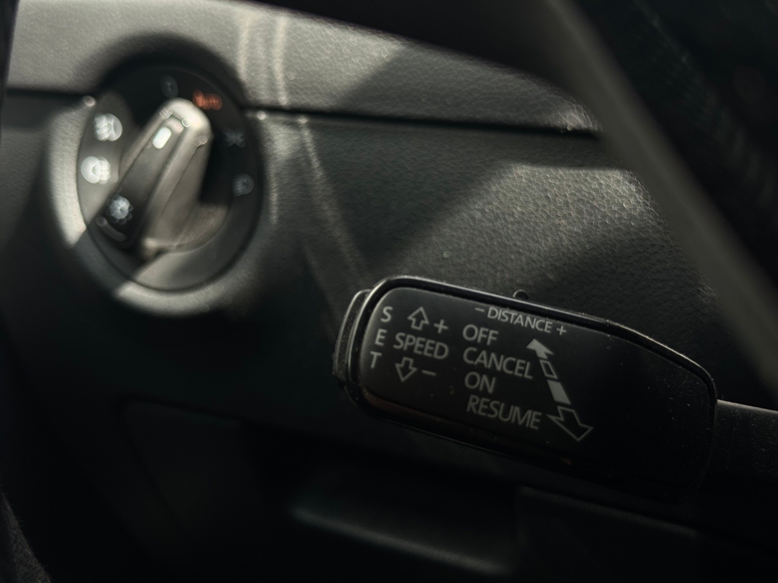 SKODA Octavia Combi 2.0 TDI RS 4x4 DSG-image-17