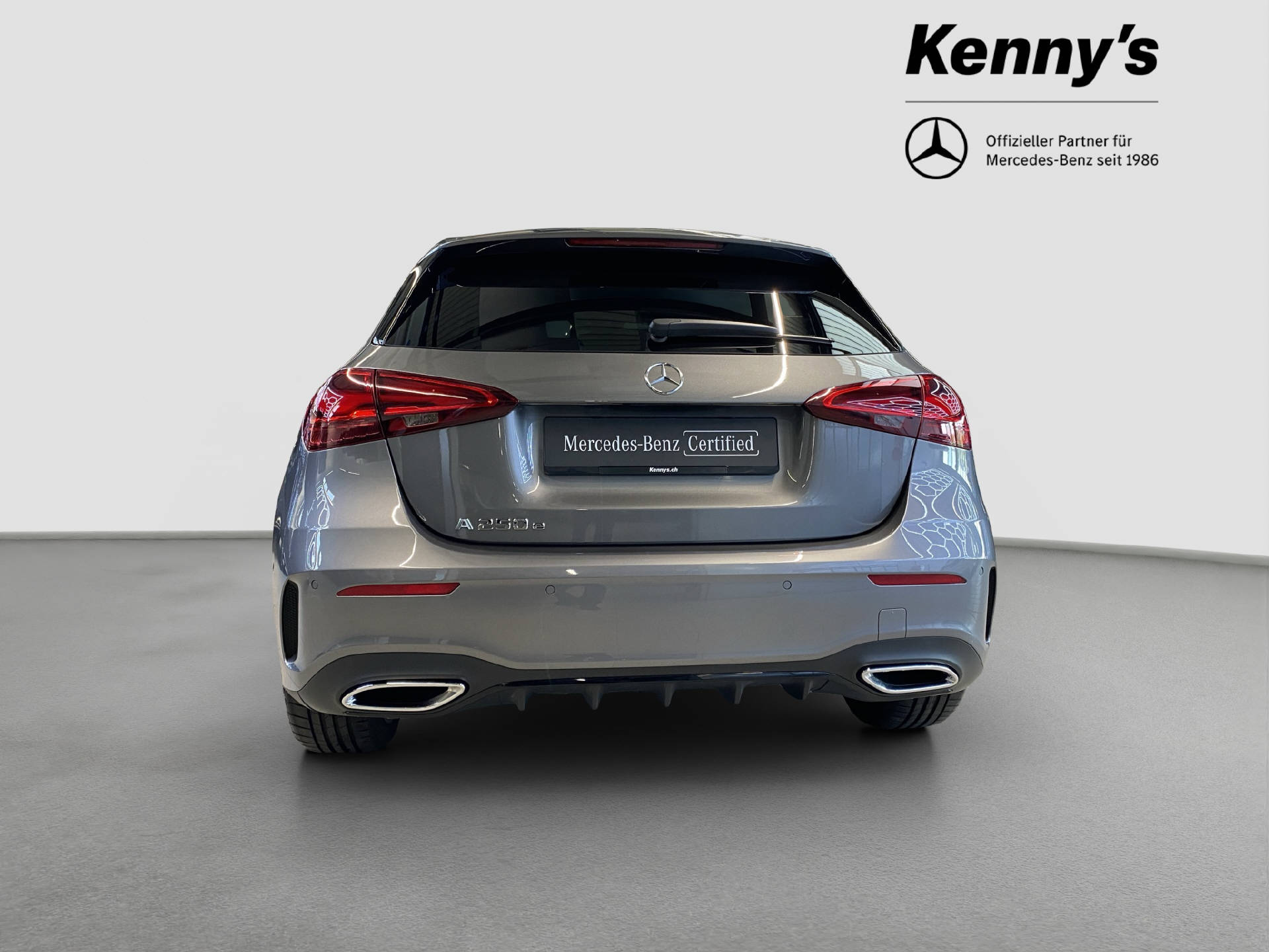 MERCEDES-BENZ A 250 e EQ Star AMG Line-image-4