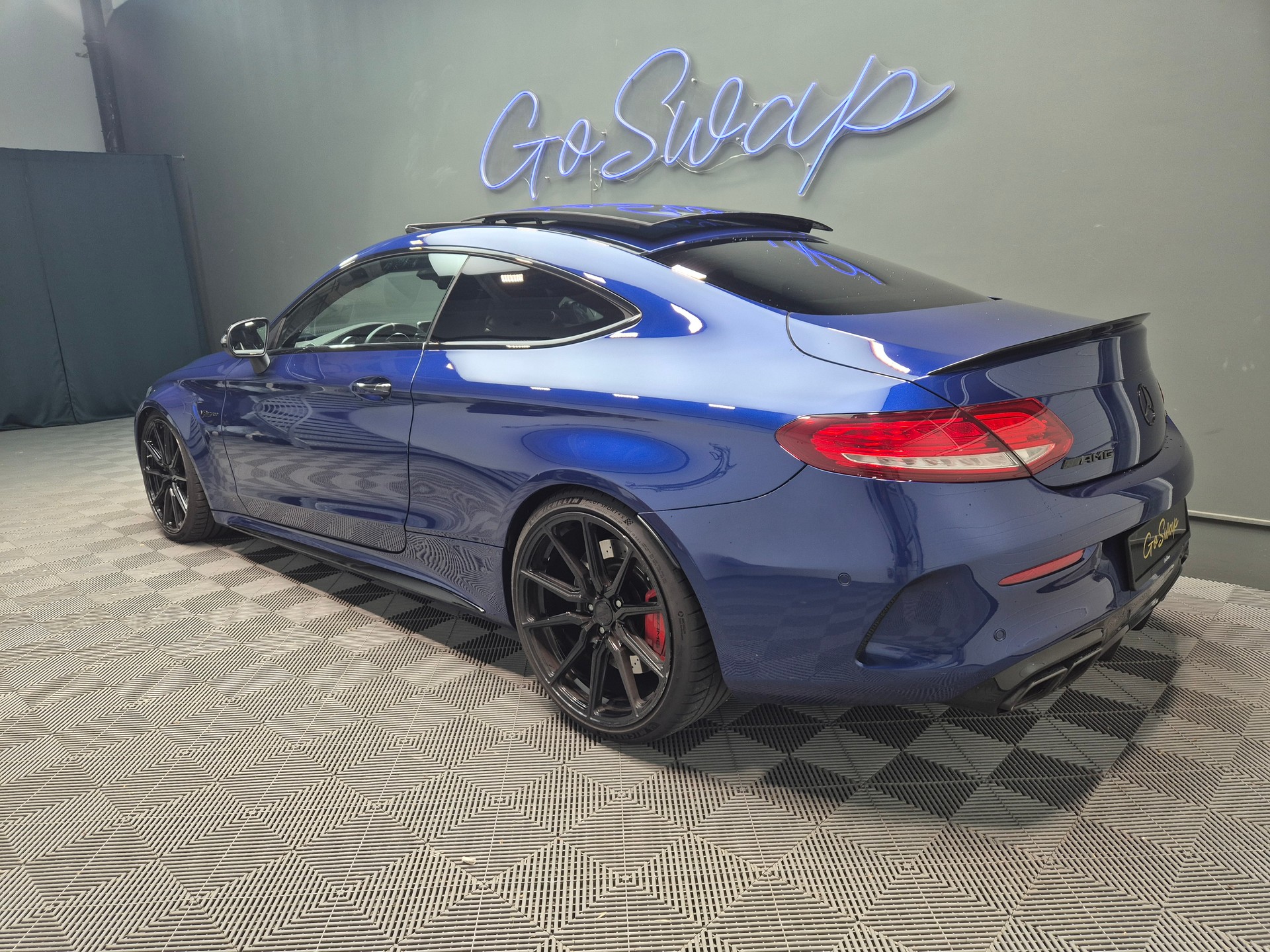 MERCEDES-BENZ C 63 S AMG Speedshift-image-6