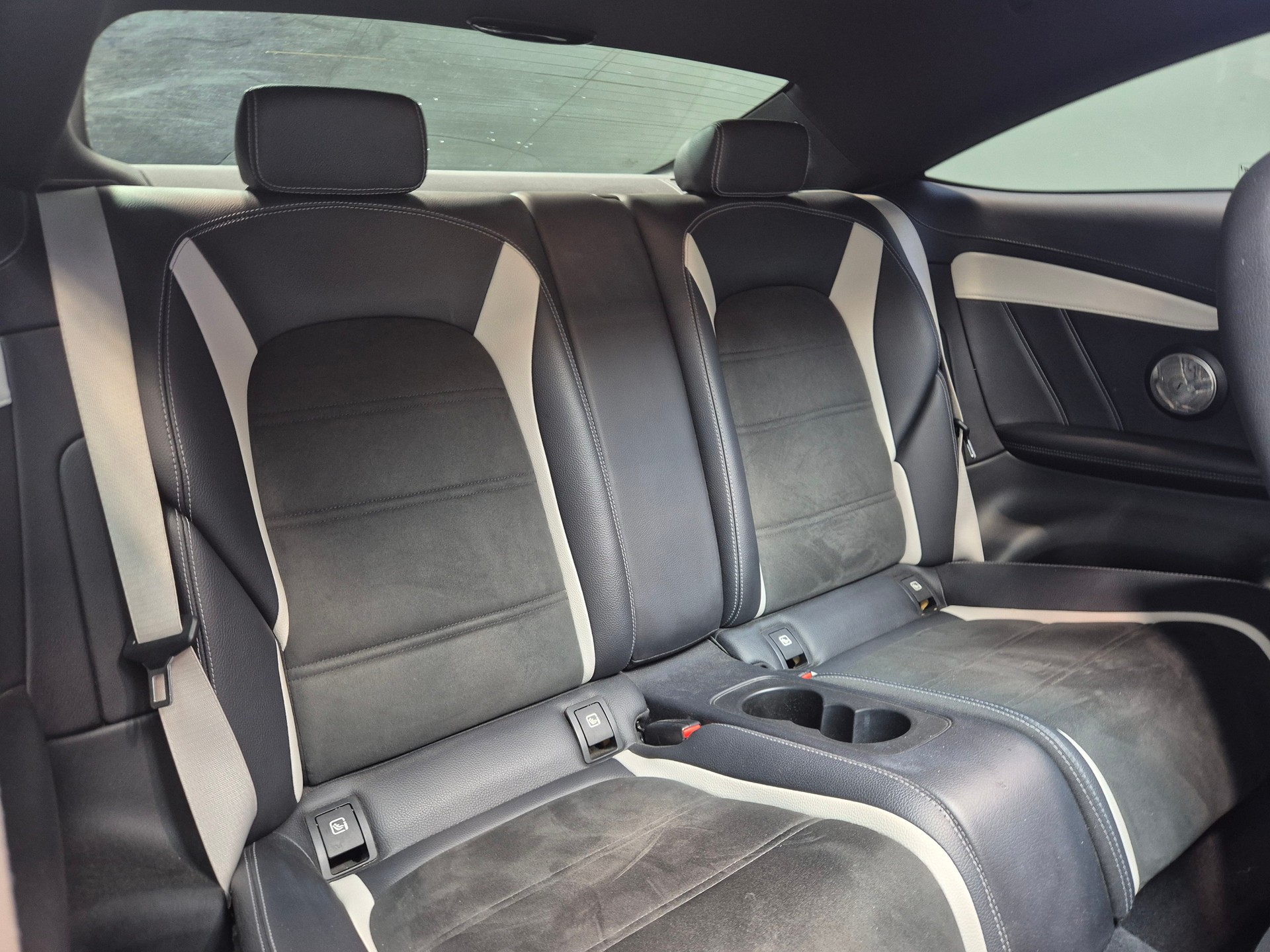 MERCEDES-BENZ C 63 S AMG Speedshift-image-14