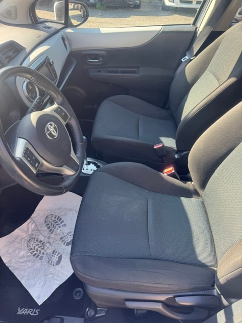 TOYOTA Yaris 1.5 VVT-i Hybrid Luna CVT-image-6