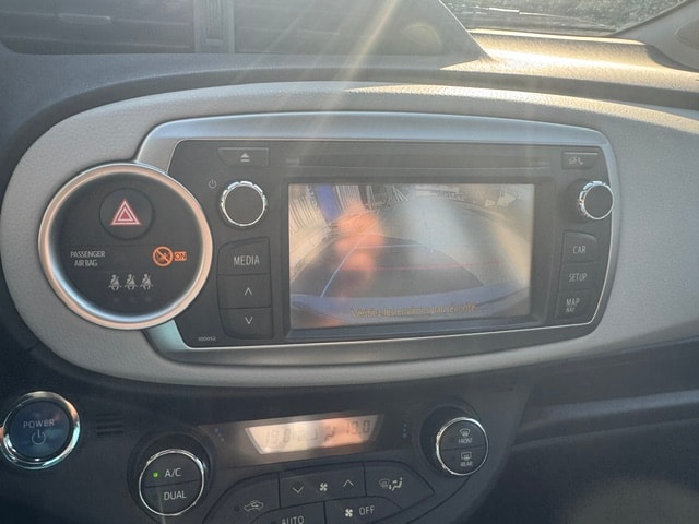 TOYOTA Yaris 1.5 VVT-i Hybrid Luna CVT-image-2
