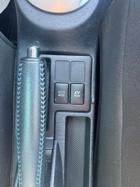 TOYOTA Yaris 1.5 VVT-i Hybrid Luna CVT-image-3