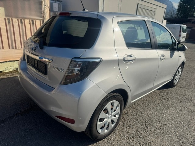 TOYOTA Yaris 1.5 VVT-i Hybrid Luna CVT-image-10