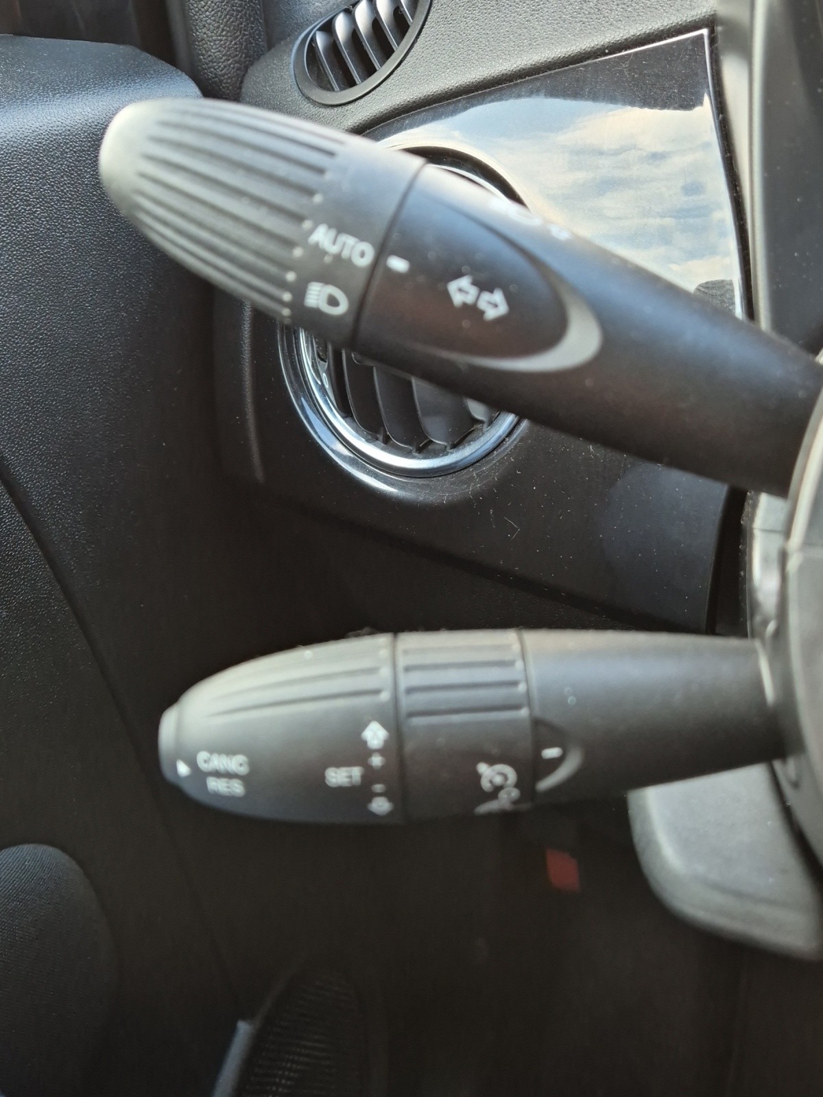 FIAT 500 1.2 Lounge Dualogic-image-11