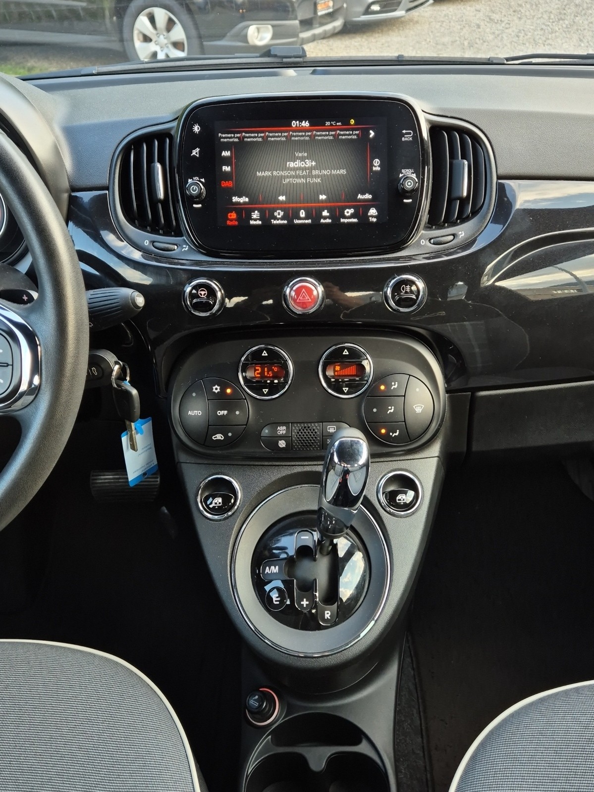 FIAT 500 1.2 Lounge Dualogic-image-12