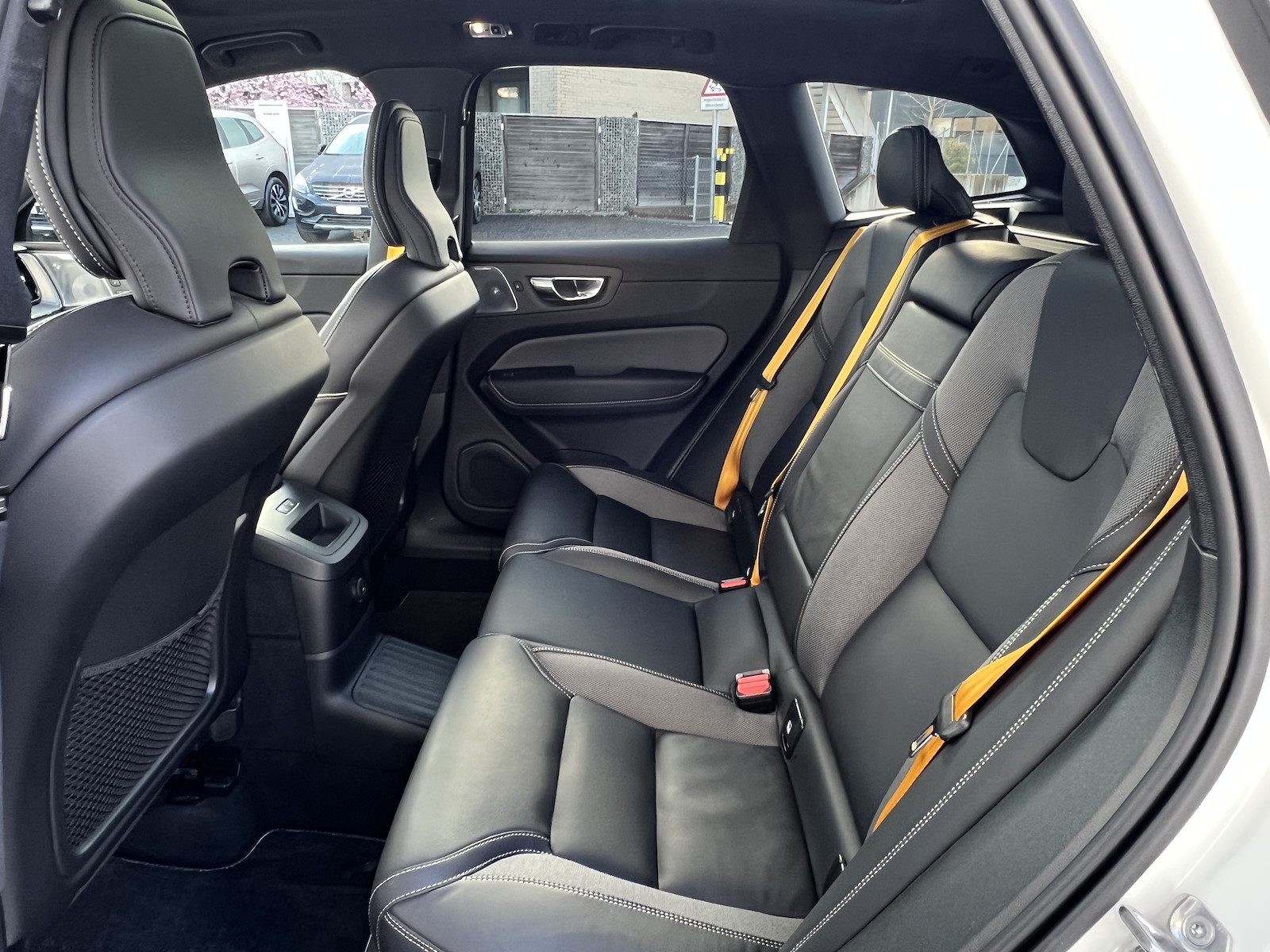 VOLVO XC60 2.0 T8 TE Polestar eAWD-image-10