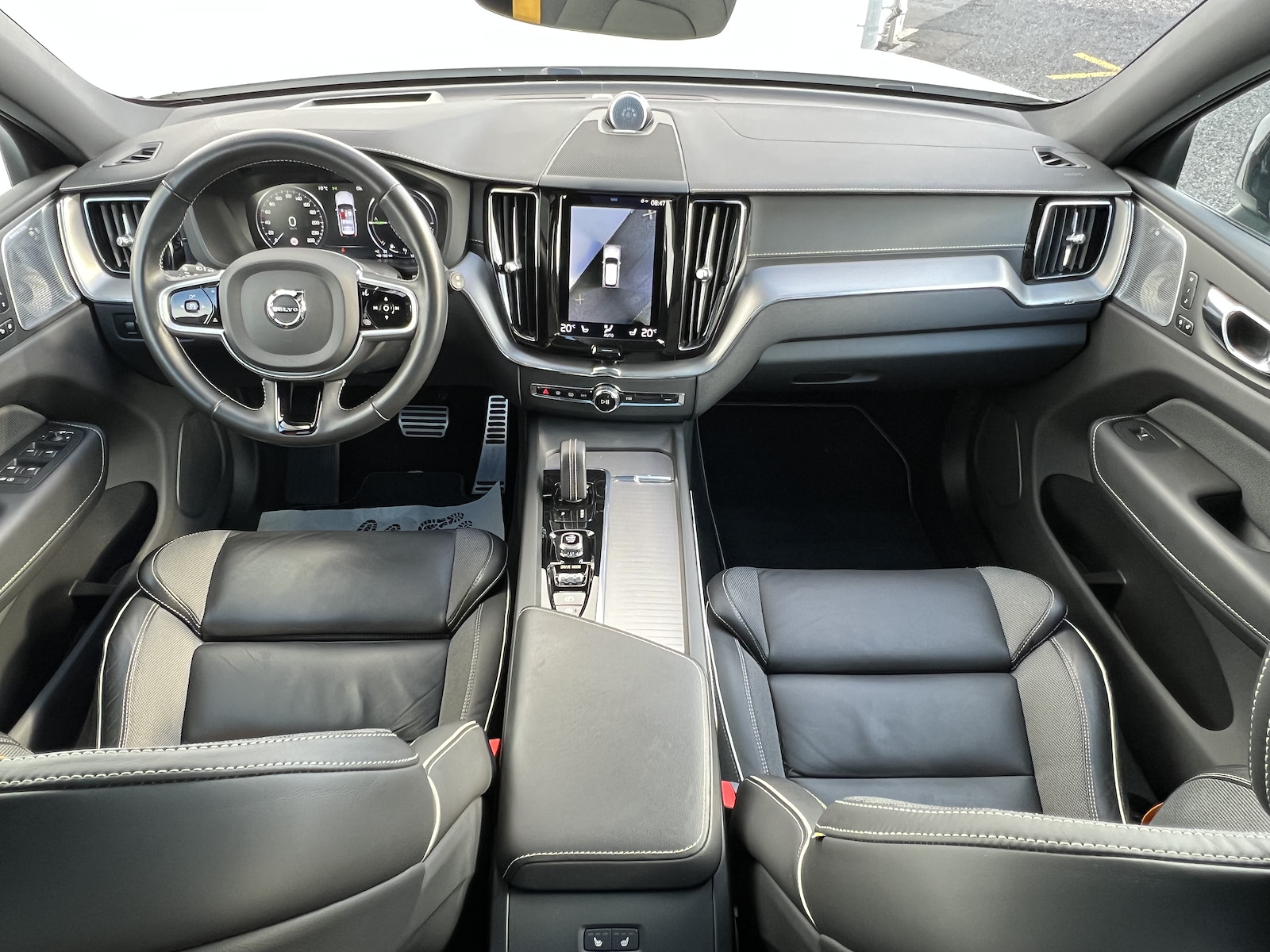 VOLVO XC60 2.0 T8 TE Polestar eAWD-image-8