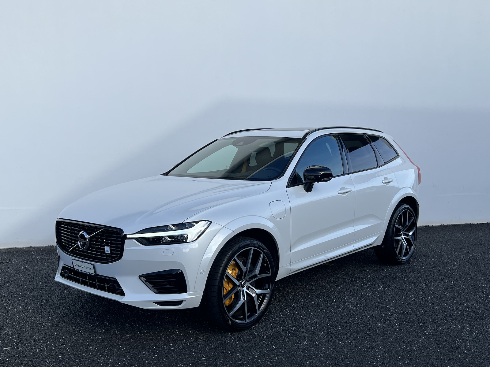 VOLVO XC60 2.0 T8 TE Polestar eAWD-image-0