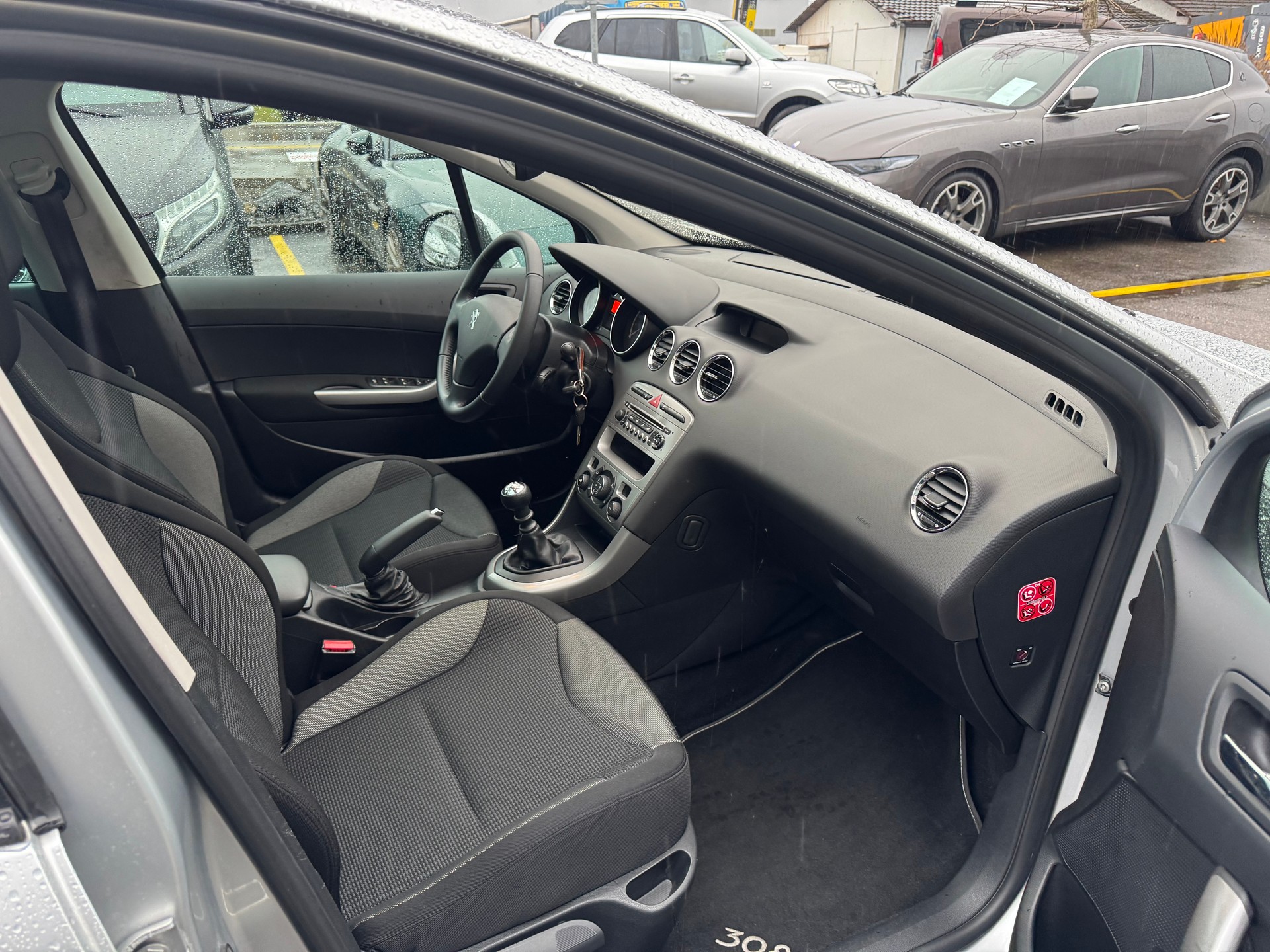 PEUGEOT 308 SW 1.6 16V Turbo Sport Pack-image-7