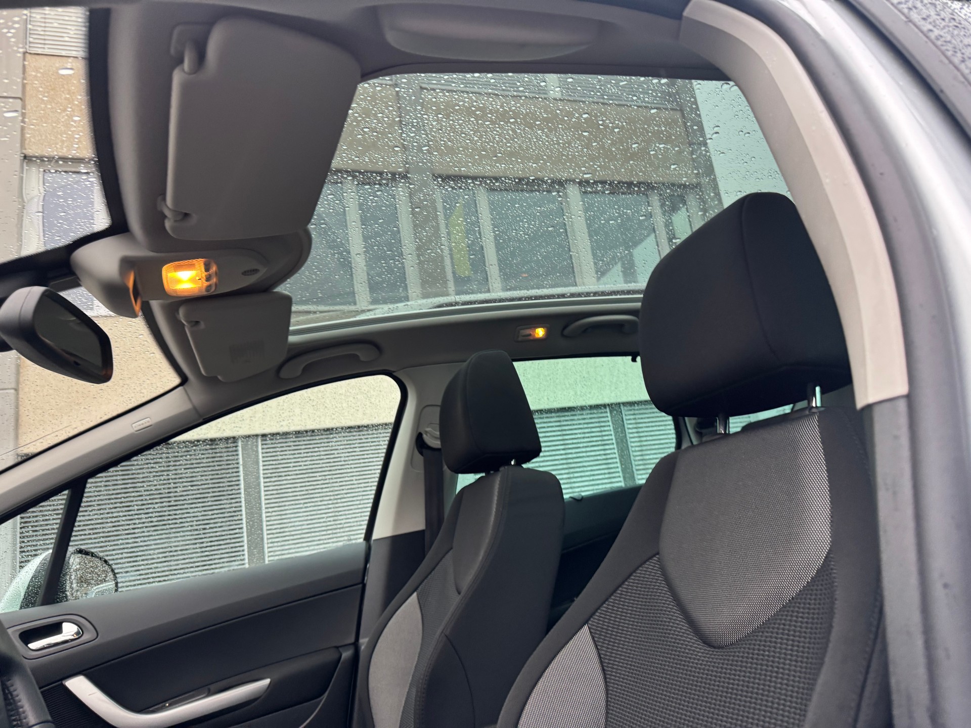 PEUGEOT 308 SW 1.6 16V Turbo Sport Pack-image-9