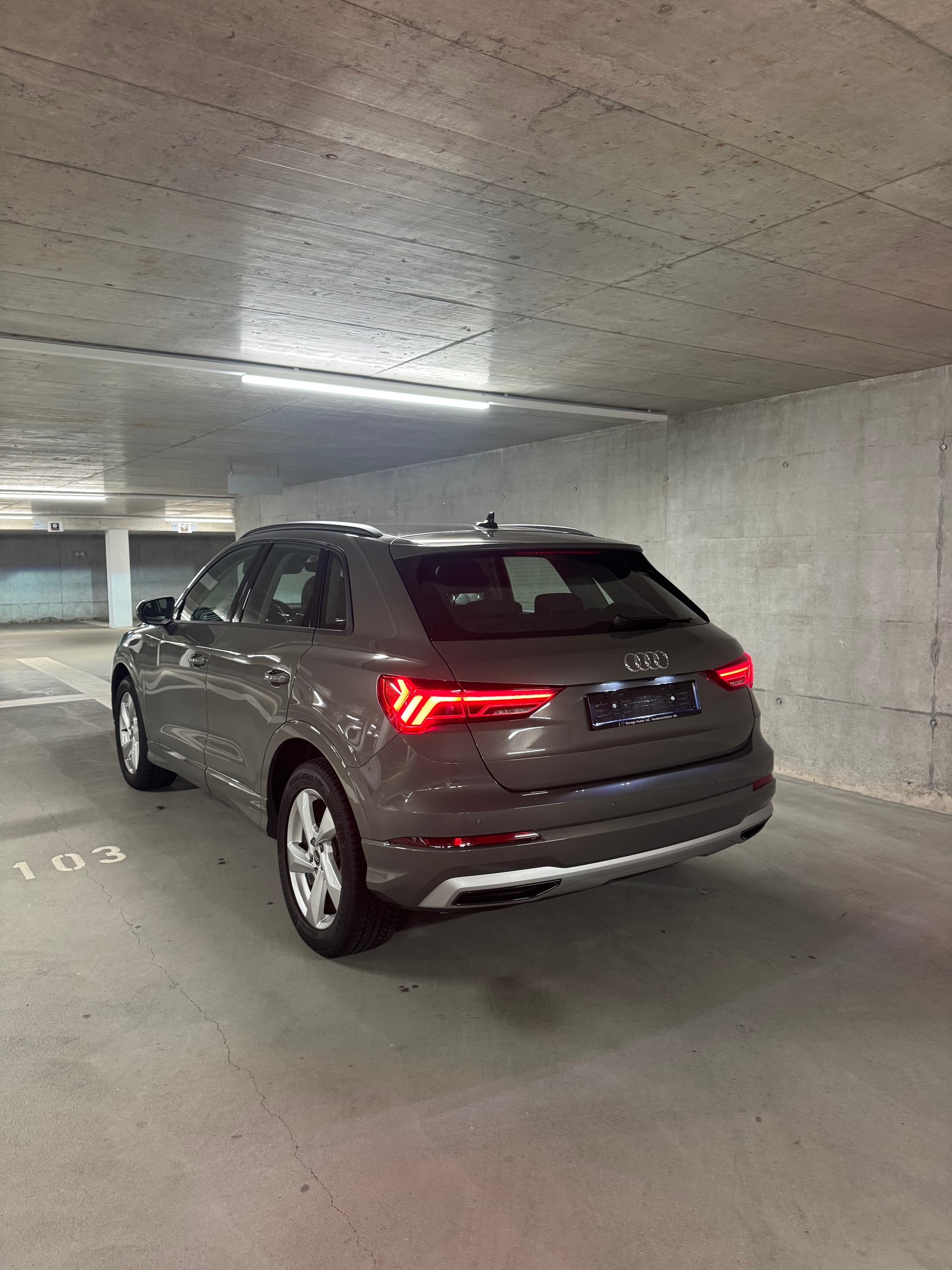 AUDI Q3 35 TFSI Advanced Attraction S-Tronic-image-2