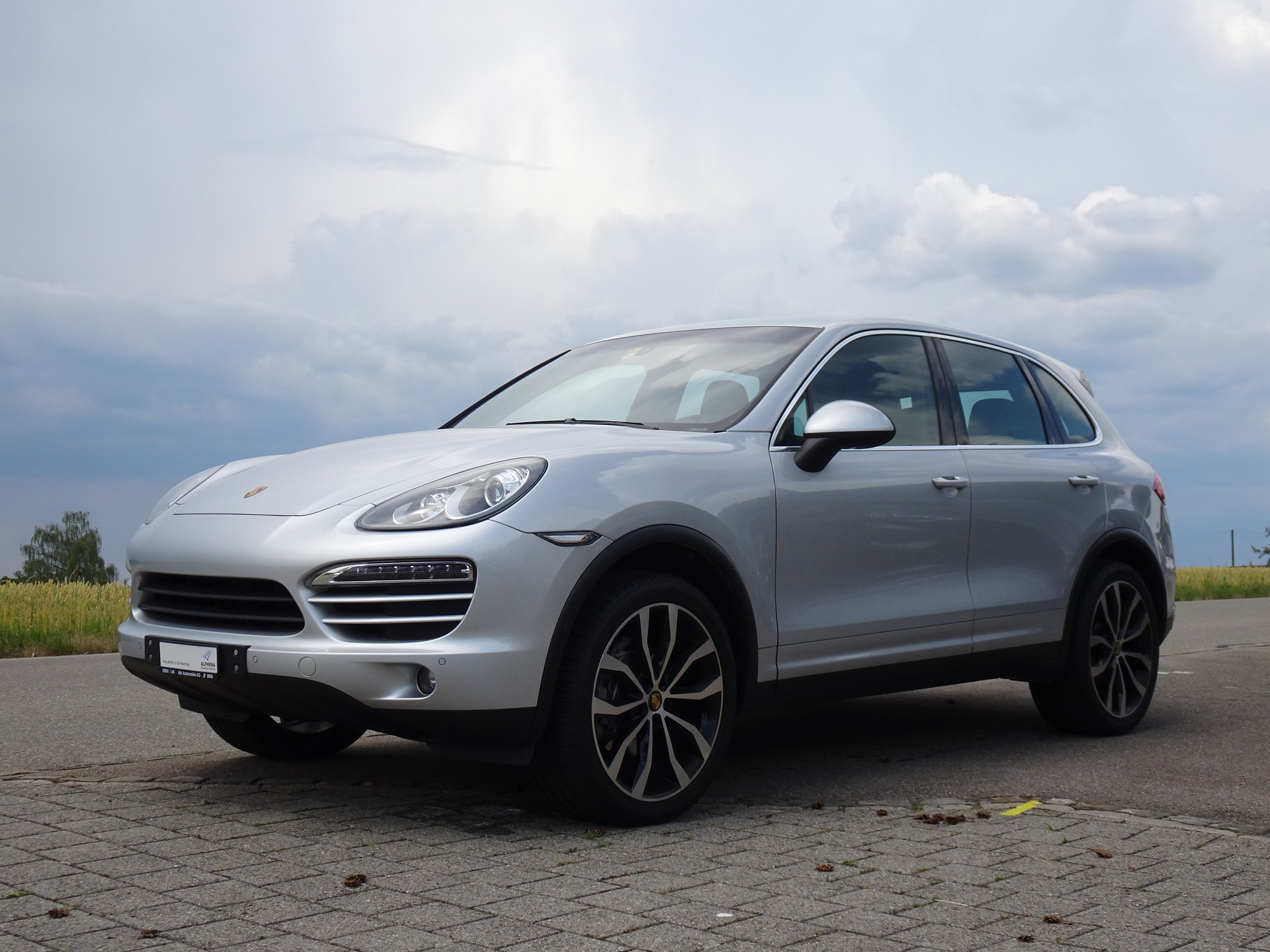 PORSCHE V6-image-0