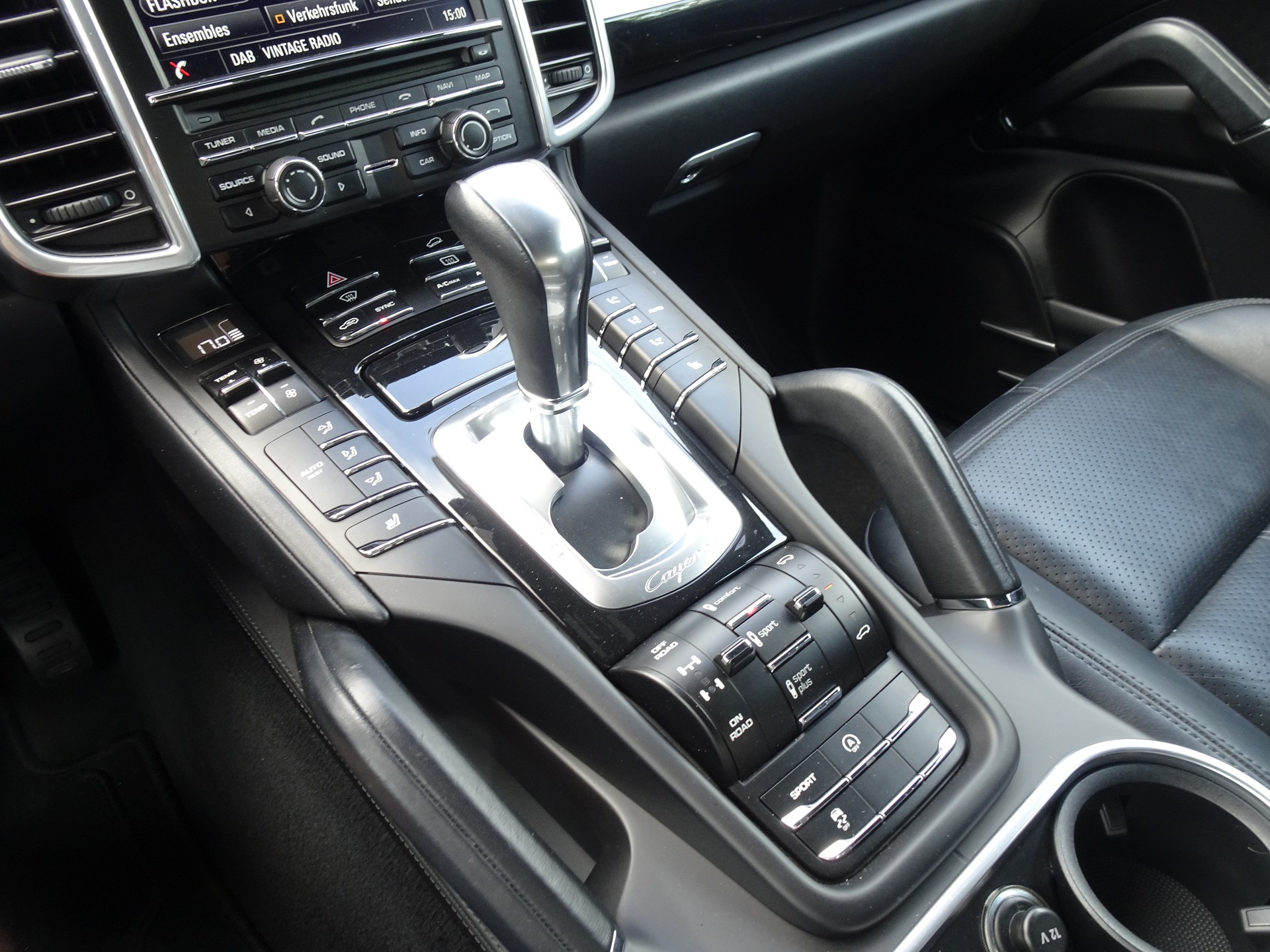 PORSCHE V6-image-10