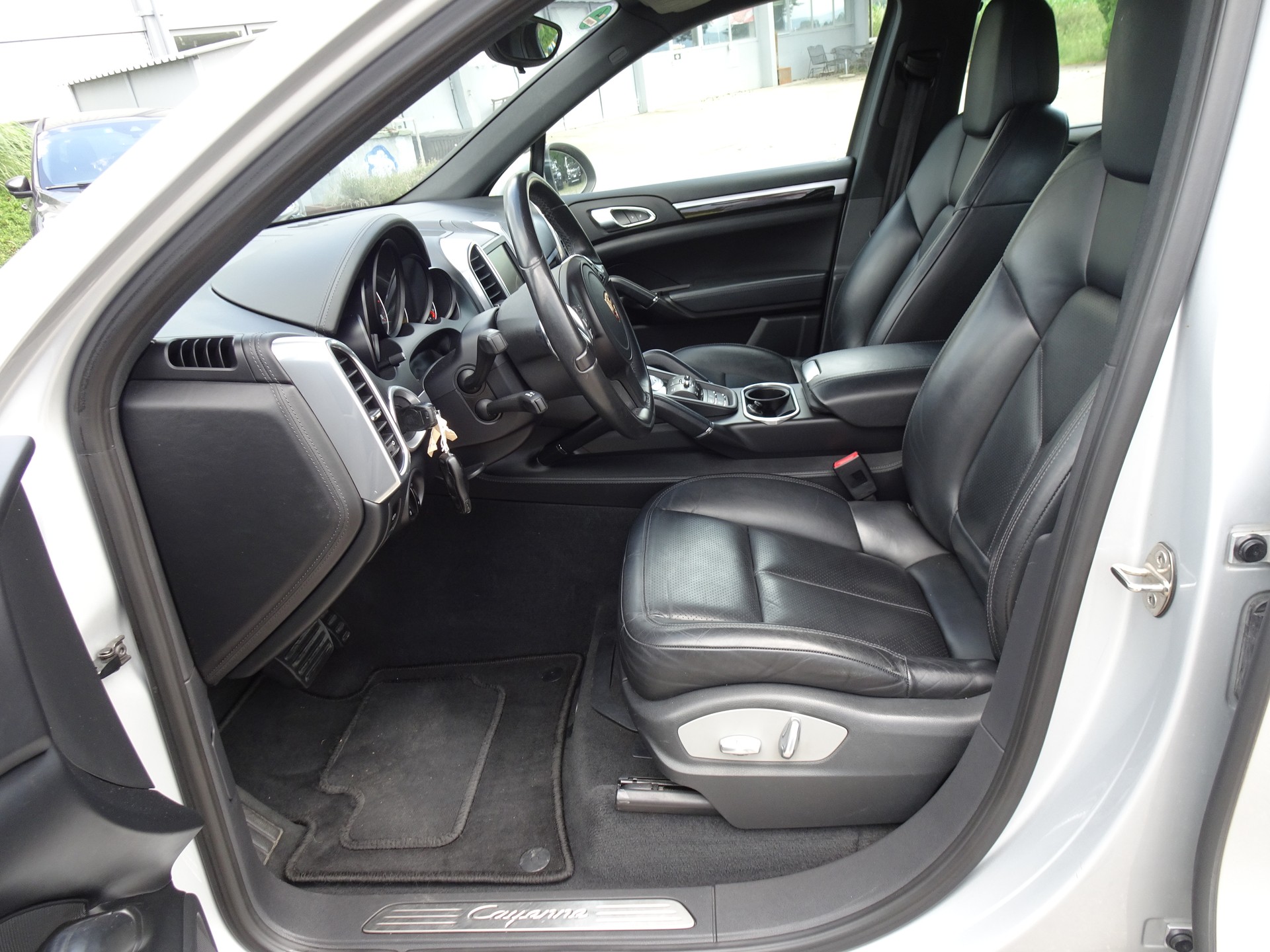 PORSCHE V6-image-8