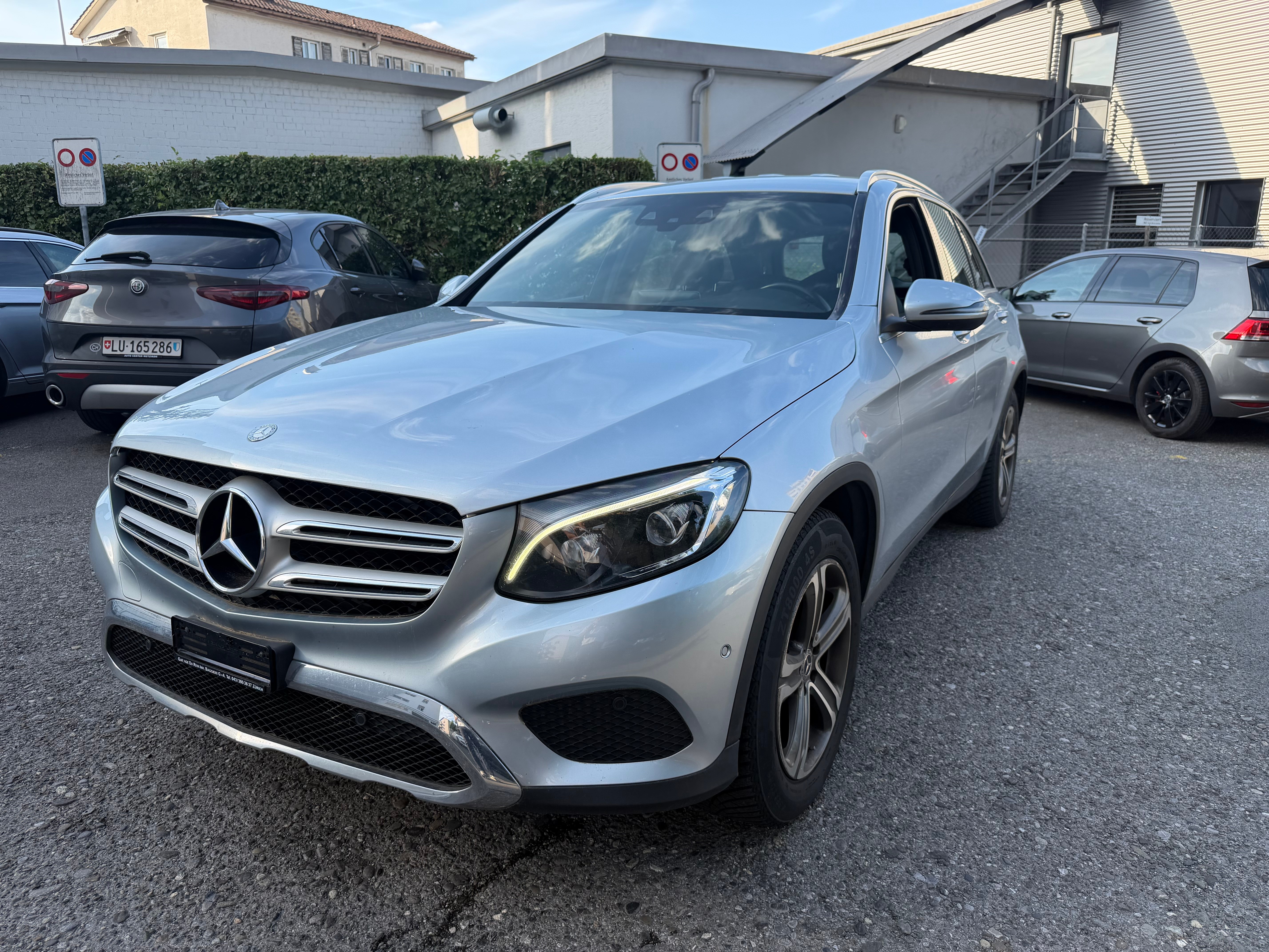 Car photo