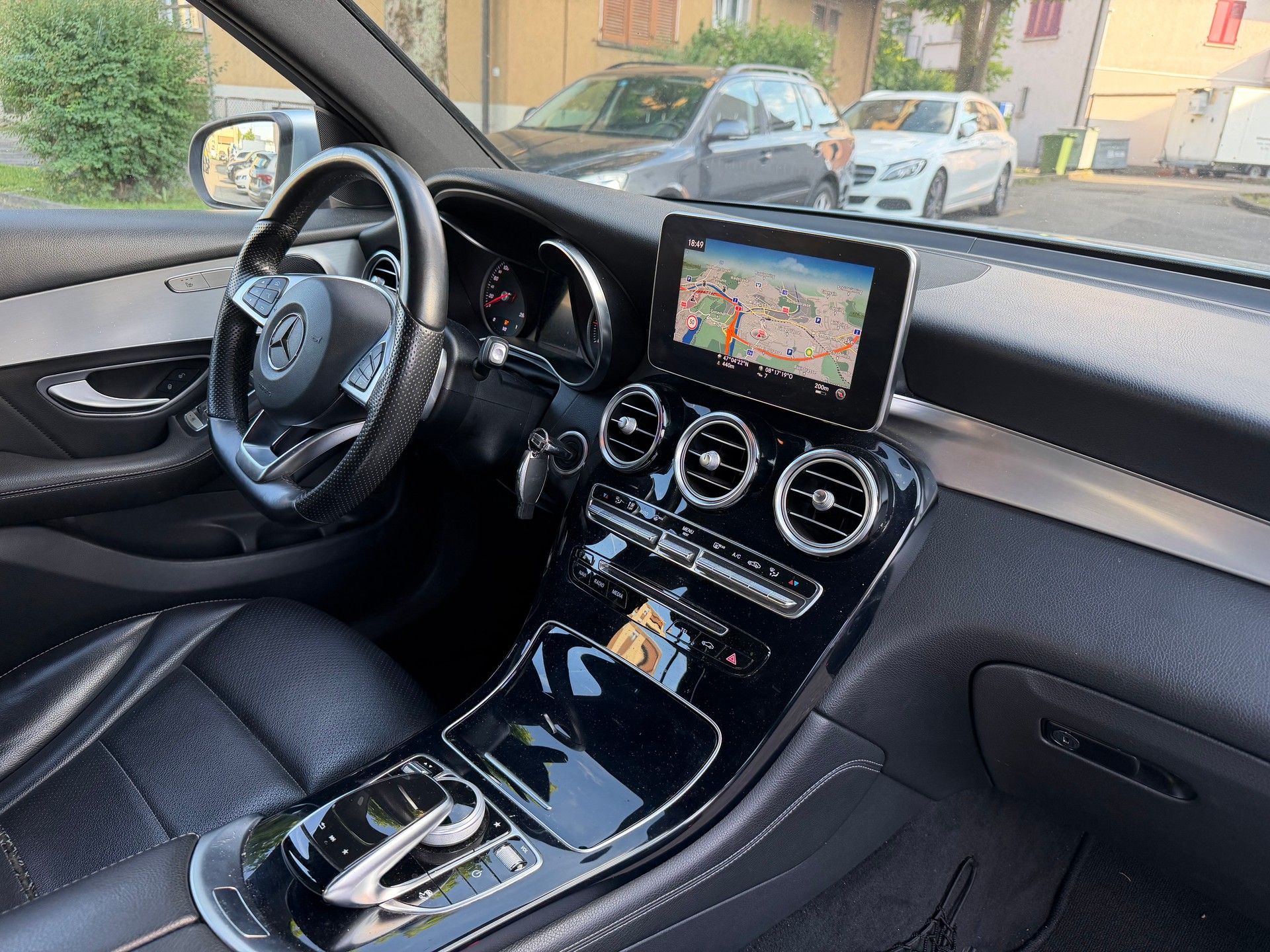MERCEDES-BENZ GLC 220 d 4Matic 9G-Tronic-image-8