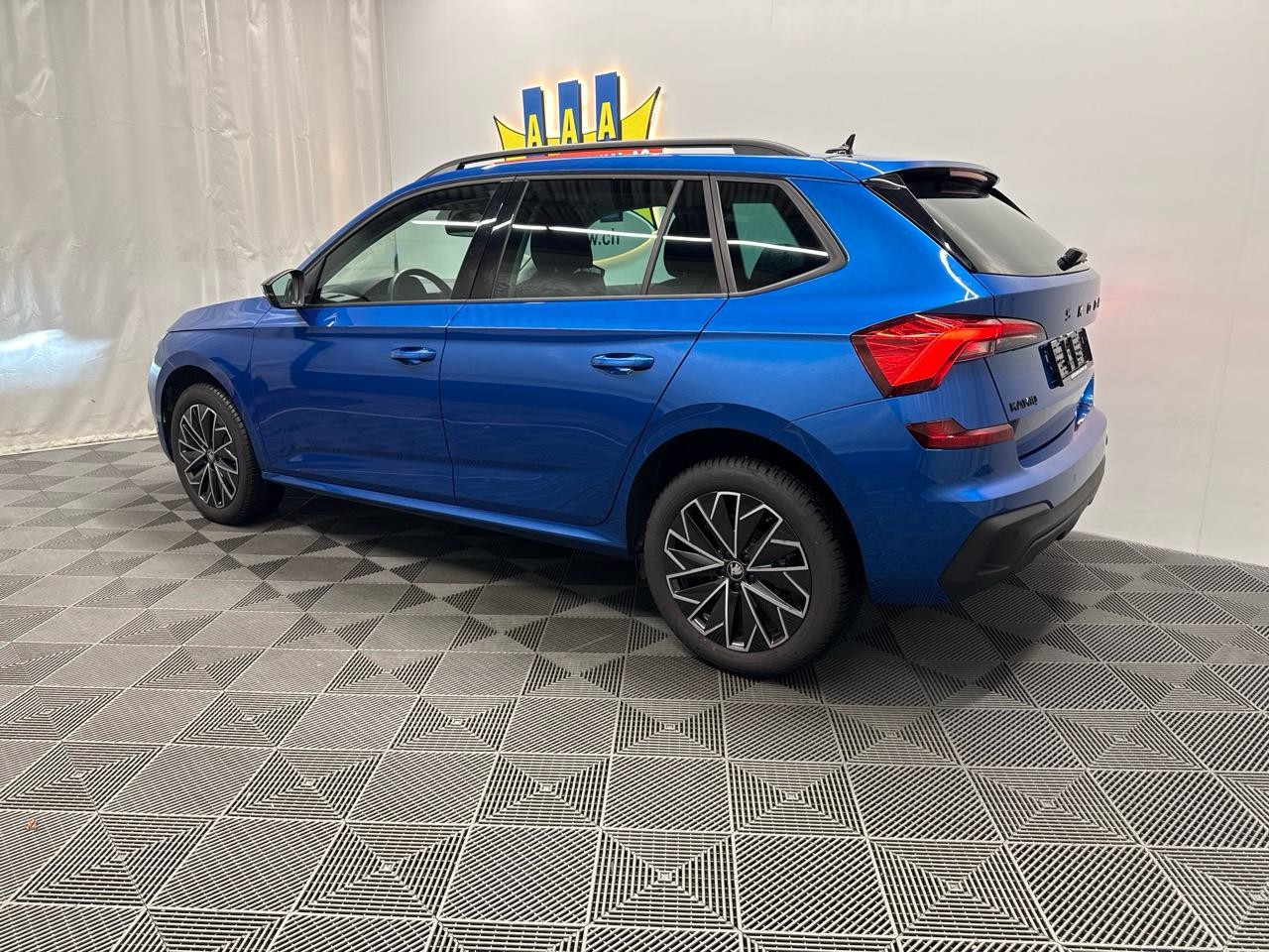 SKODA Kamiq 1.0 TSI Selection Editon Black 115PS-image-1