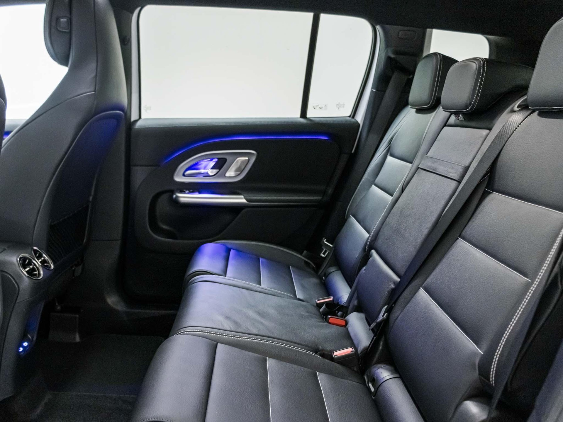MERCEDES-BENZ GLB 220 4MATIC-image-7