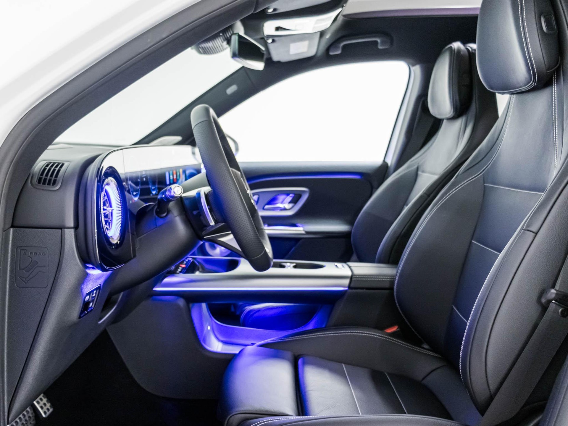MERCEDES-BENZ GLB 220 4MATIC-image-6