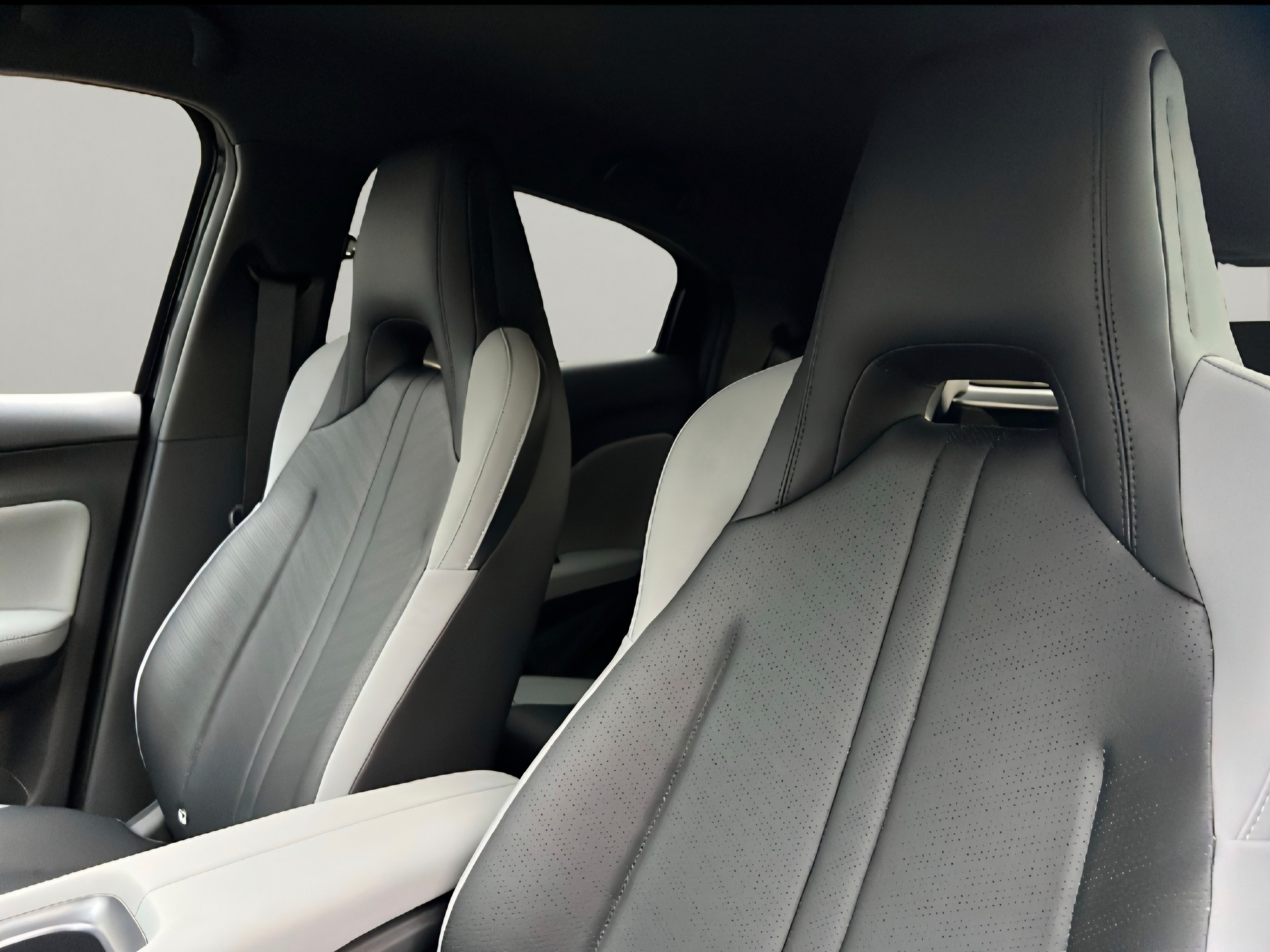 BYD Dolphin Surf 43.2kWh/156 Comfort.-image-11