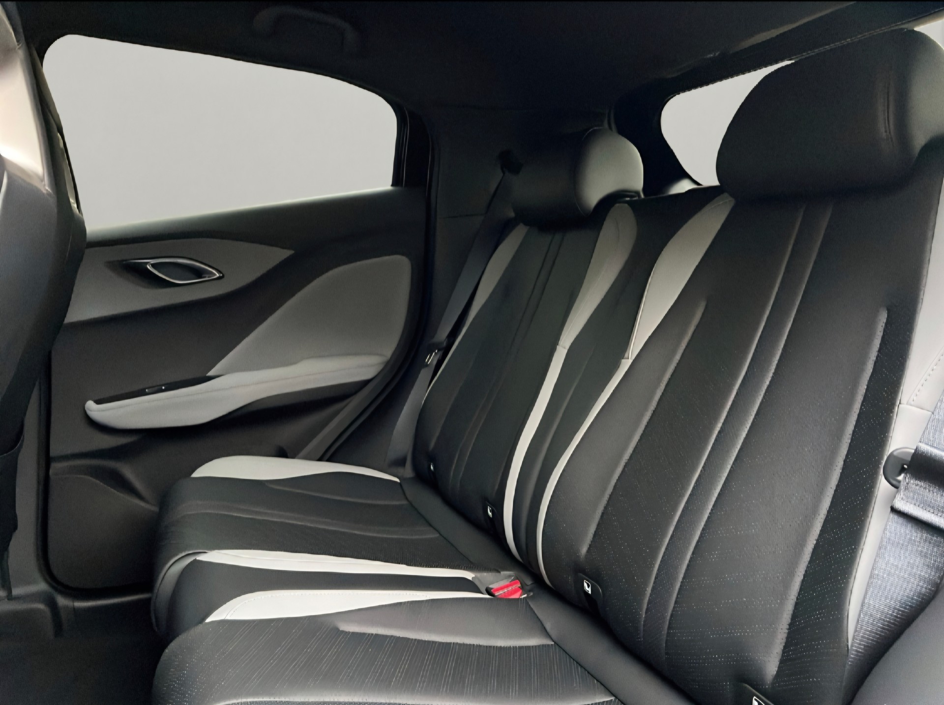 BYD Dolphin Surf 43.2kWh/156 Comfort.-image-12