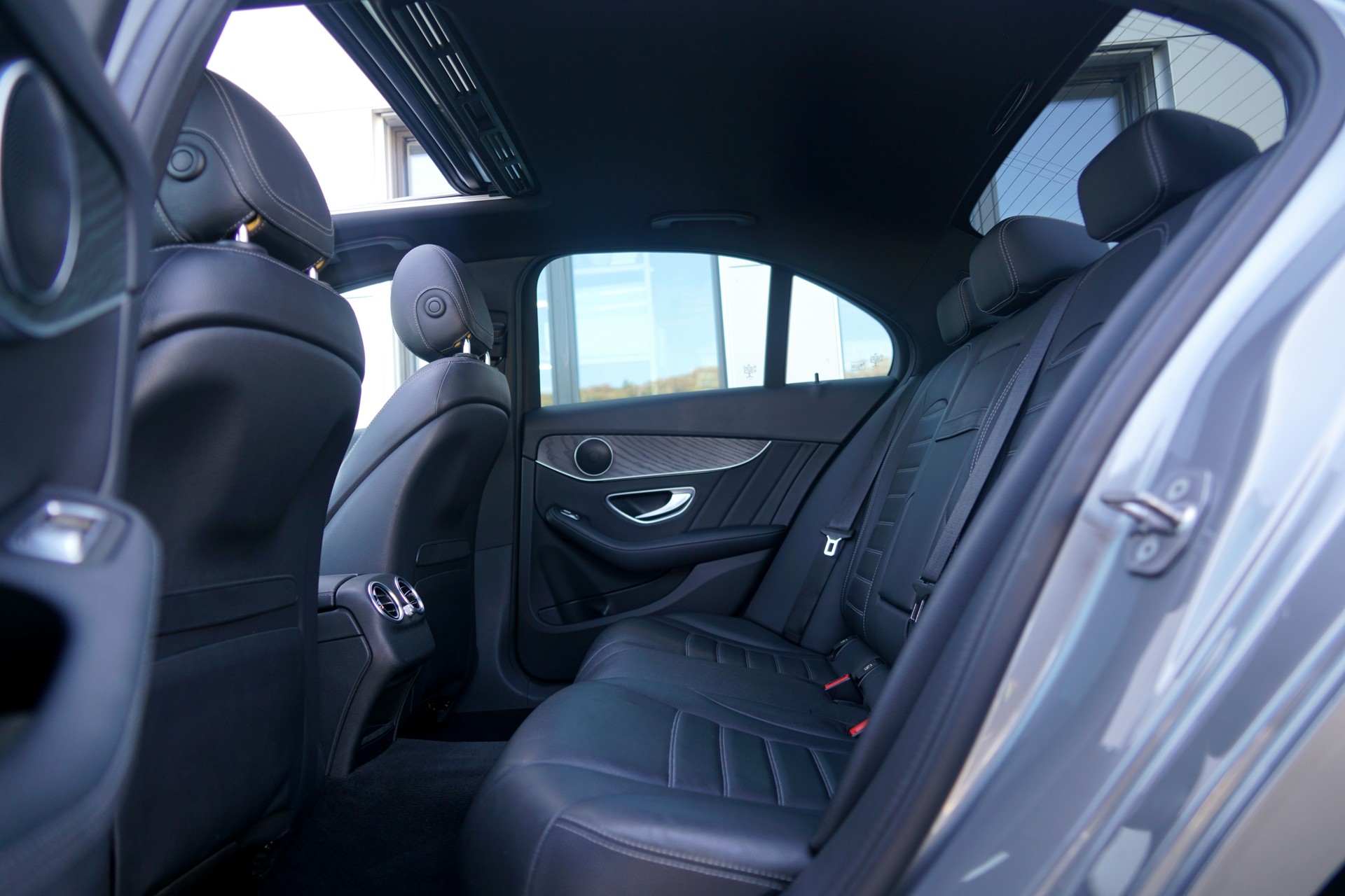 MERCEDES-BENZ C 400 AMG Line 4Matic 9G-Tronic (CH)-image-10