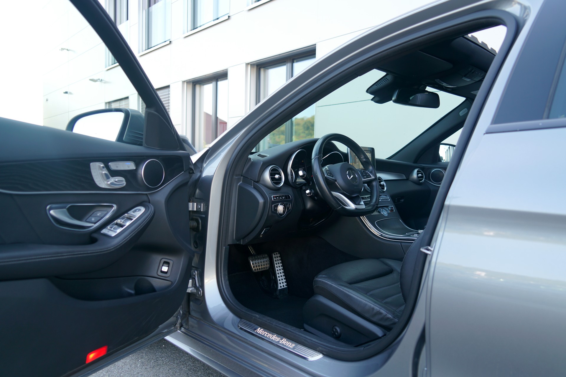 MERCEDES-BENZ C 400 AMG Line 4Matic 9G-Tronic (CH)-image-7