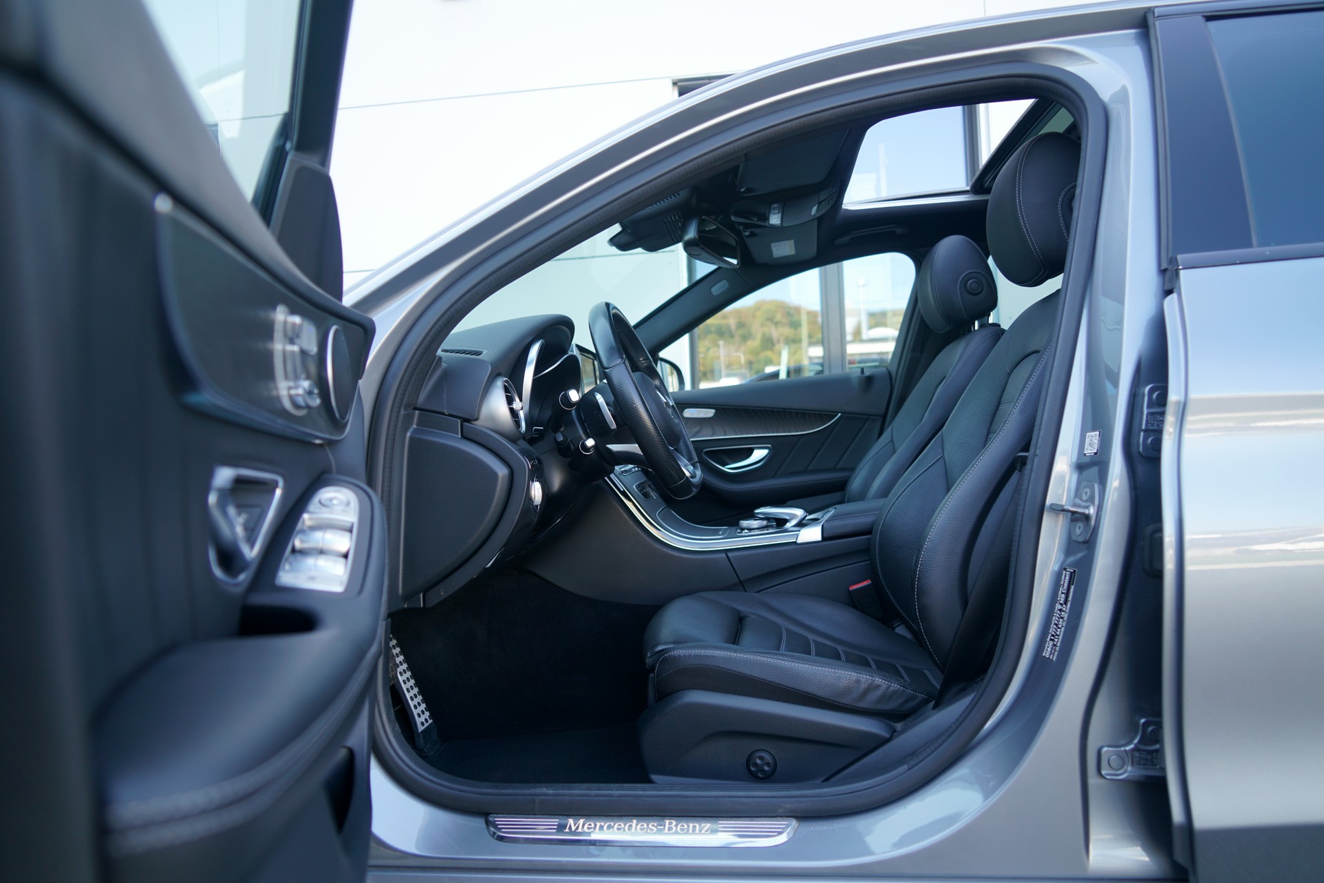 MERCEDES-BENZ C 400 AMG Line 4Matic 9G-Tronic (CH)-image-8