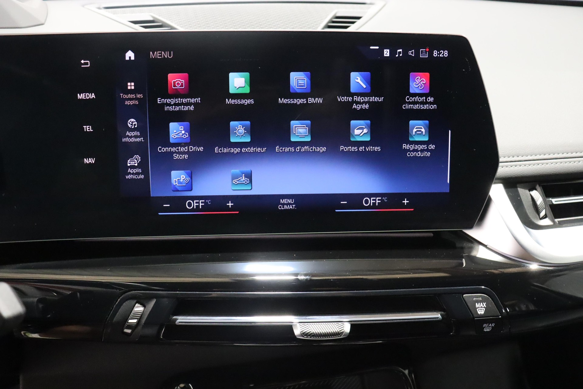 BMW X1 23i xDrive-image-15