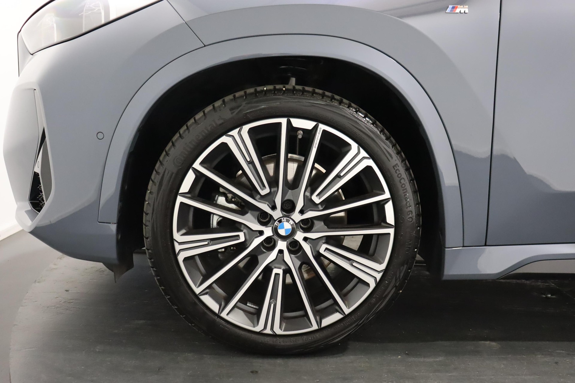 BMW X1 23i xDrive-image-5