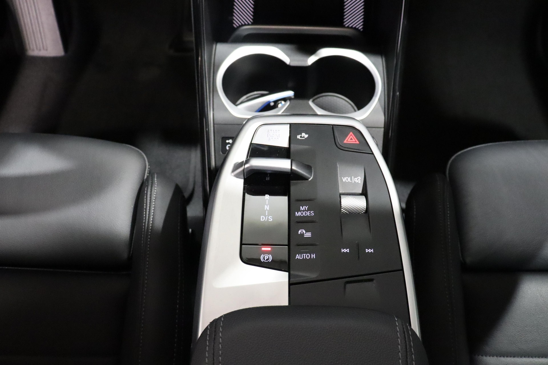 BMW X1 23i xDrive-image-10