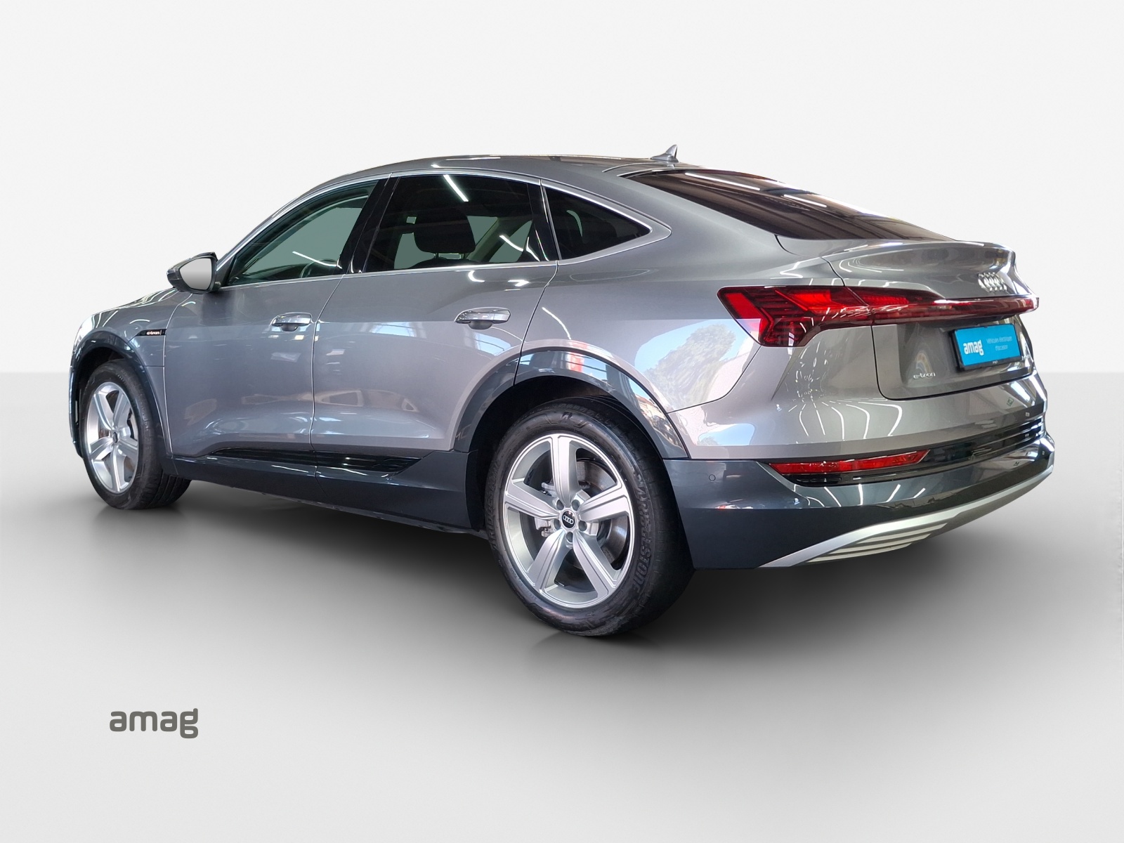 AUDI e-tron 55 Sportback Advanced quattro-image-3