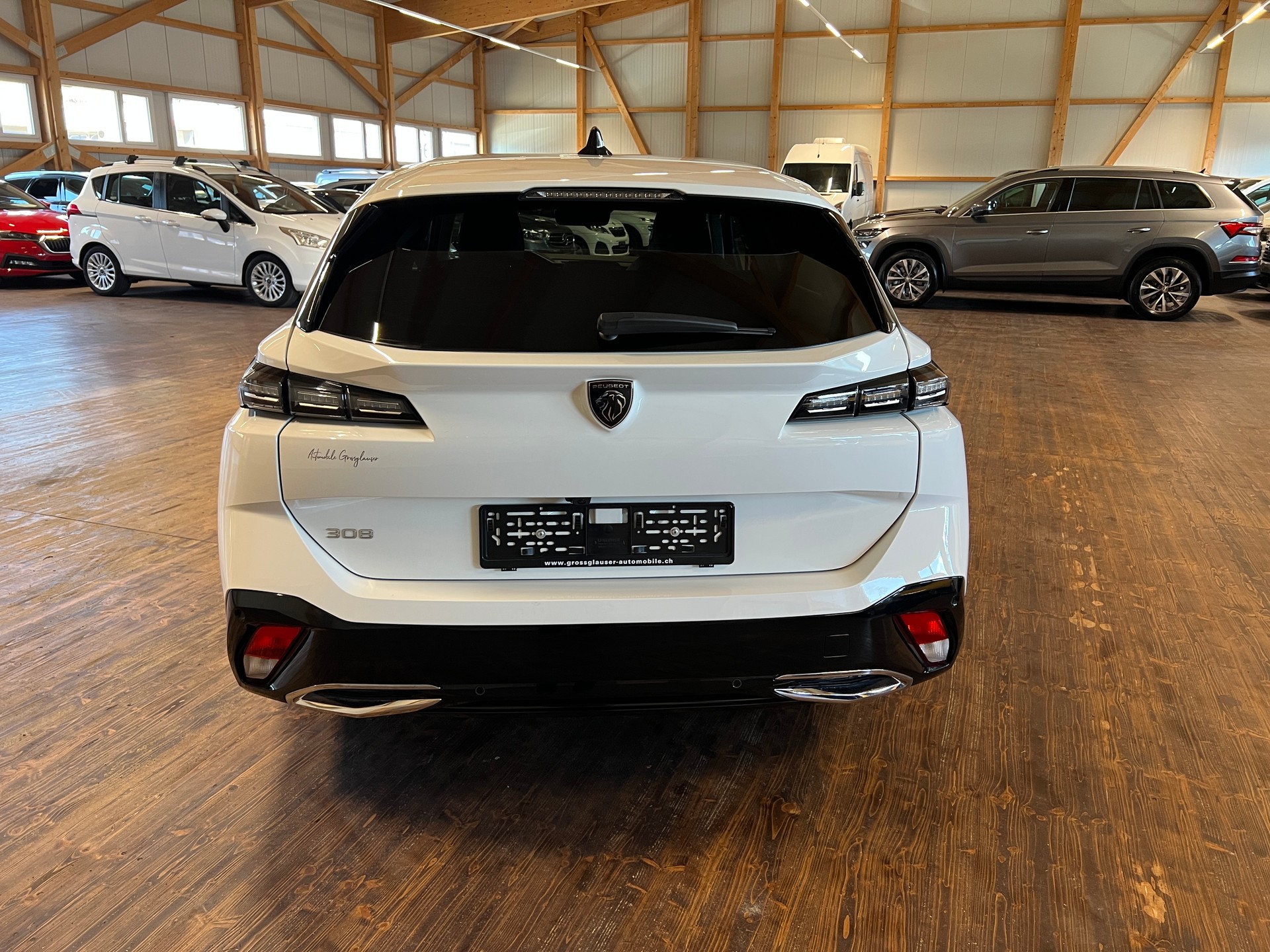 PEUGEOT 308 SW 1.5 BlueHDI Allure Pack EAT8-image-5