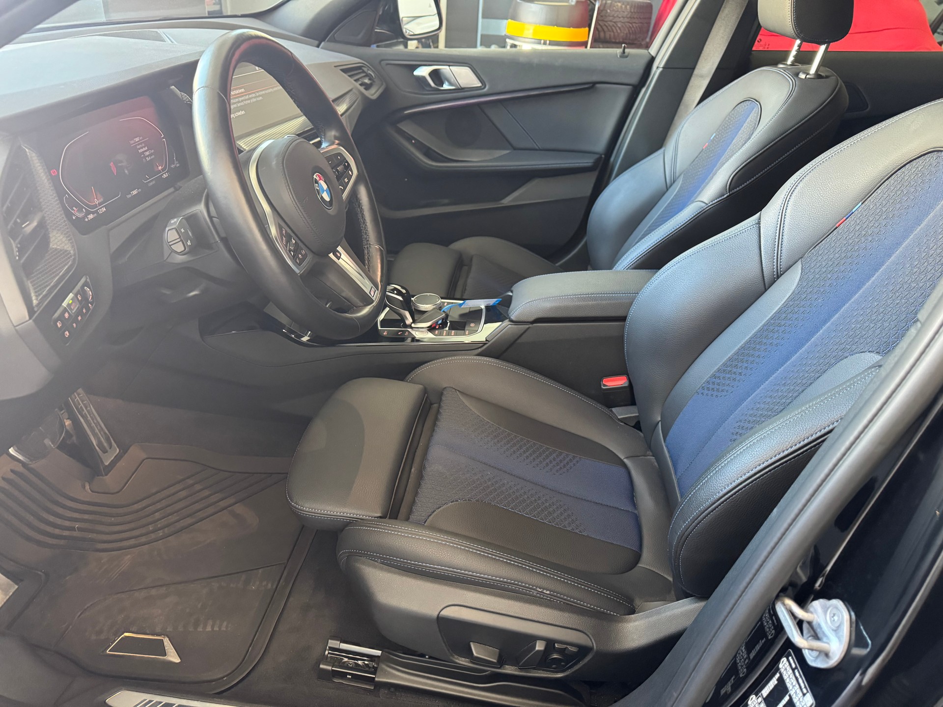 BMW 120i M Sport Steptronic-image-9