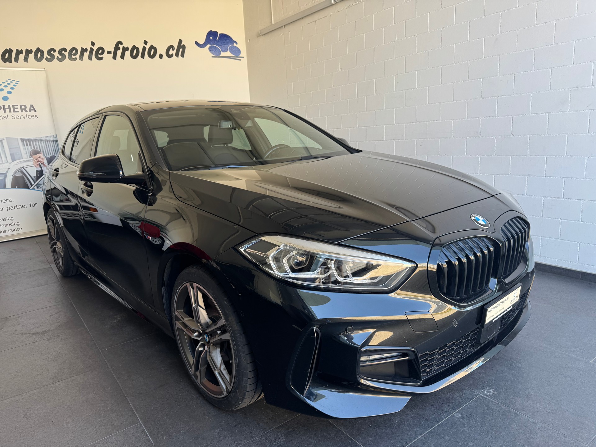 BMW 120i M Sport Steptronic-image-1
