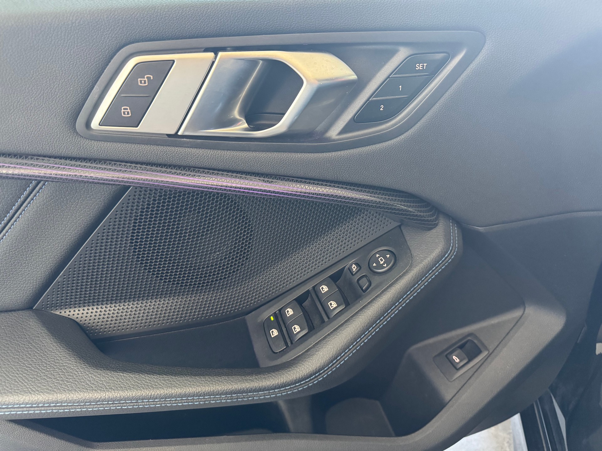 BMW 120i M Sport Steptronic-image-7