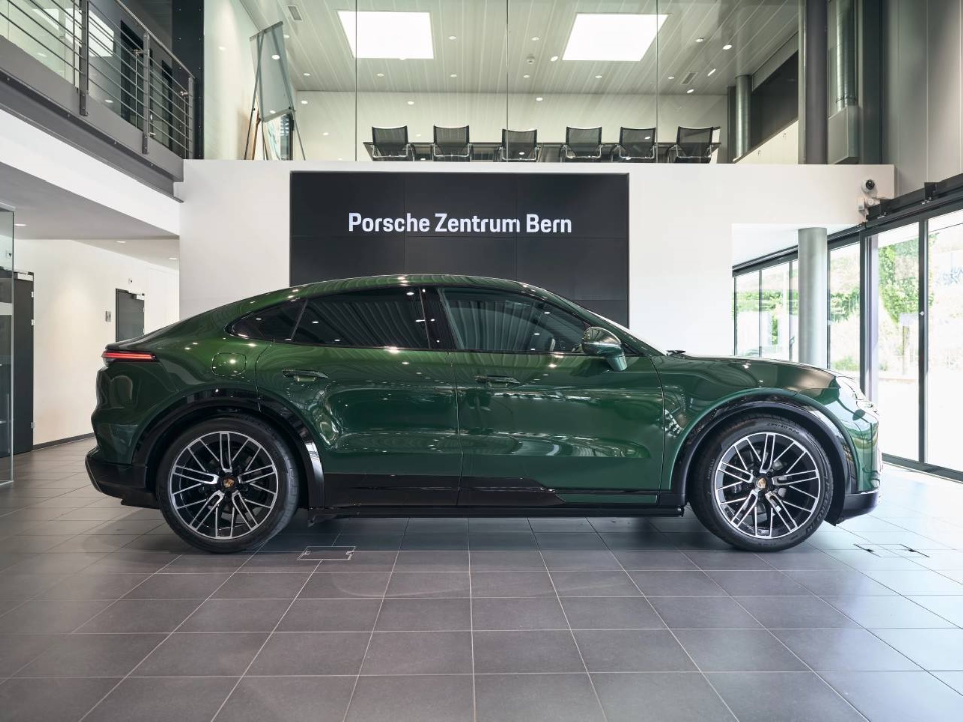 PORSCHE Cayenne Coupé Electric-image-1